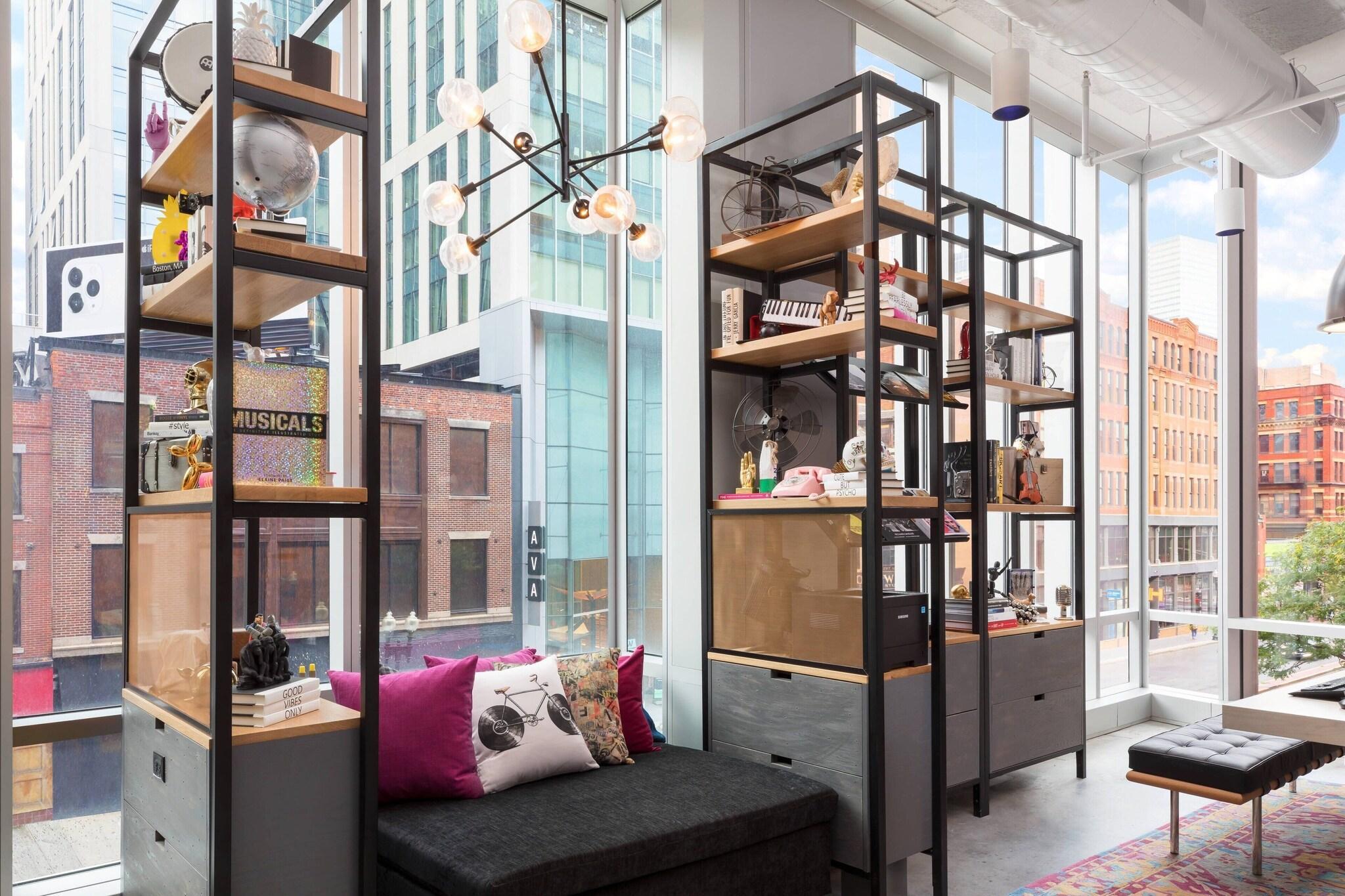 Vista Lobby Moxy Boston Downtown