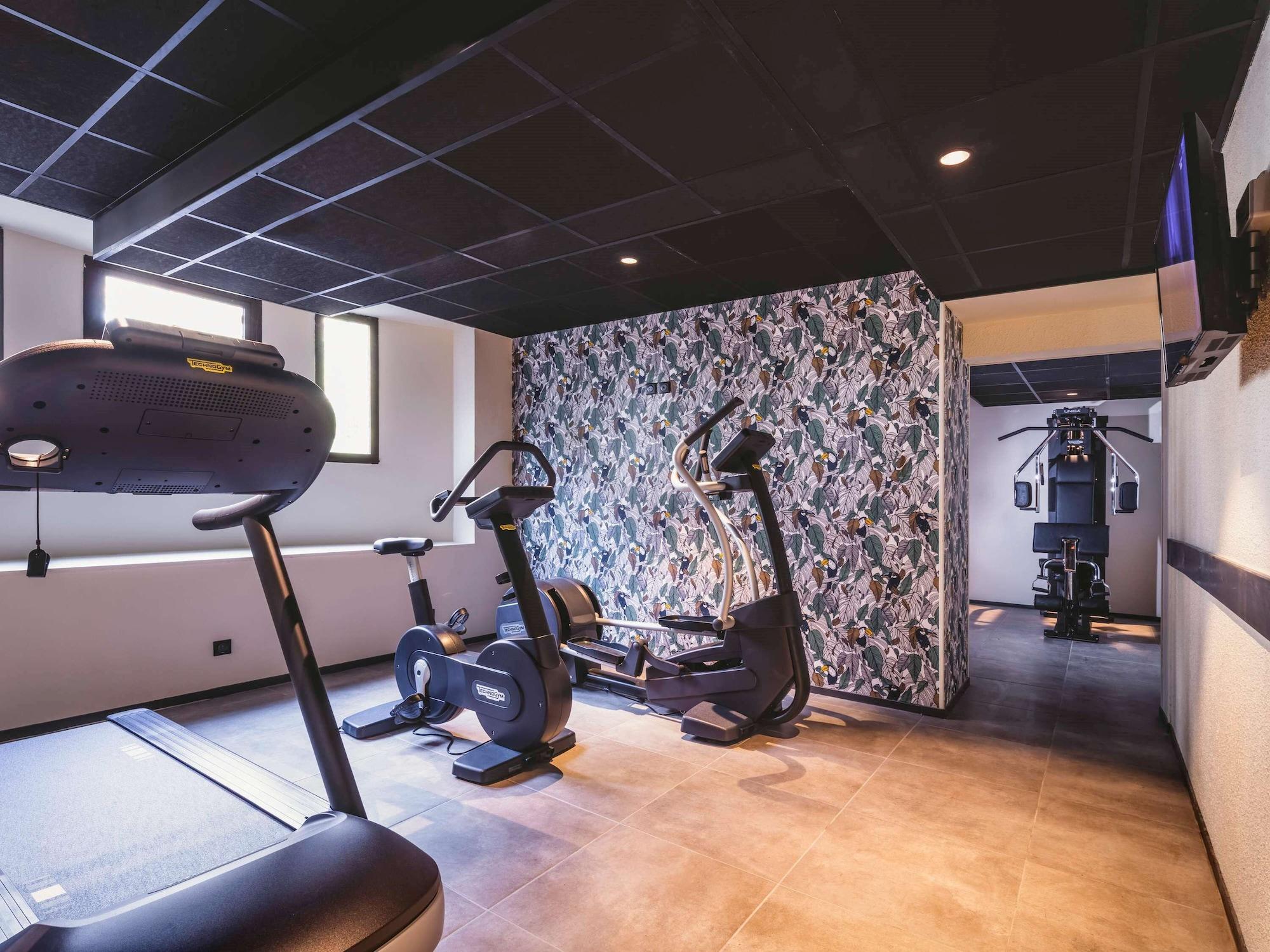 Gimnasio Mercure Pau Palais Sports