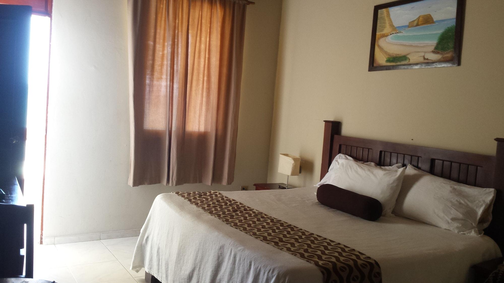 Habitación Hotel Marbella Montecristi