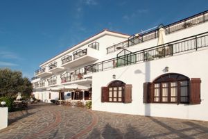 Alojamiento - Ikaros Star Hotel