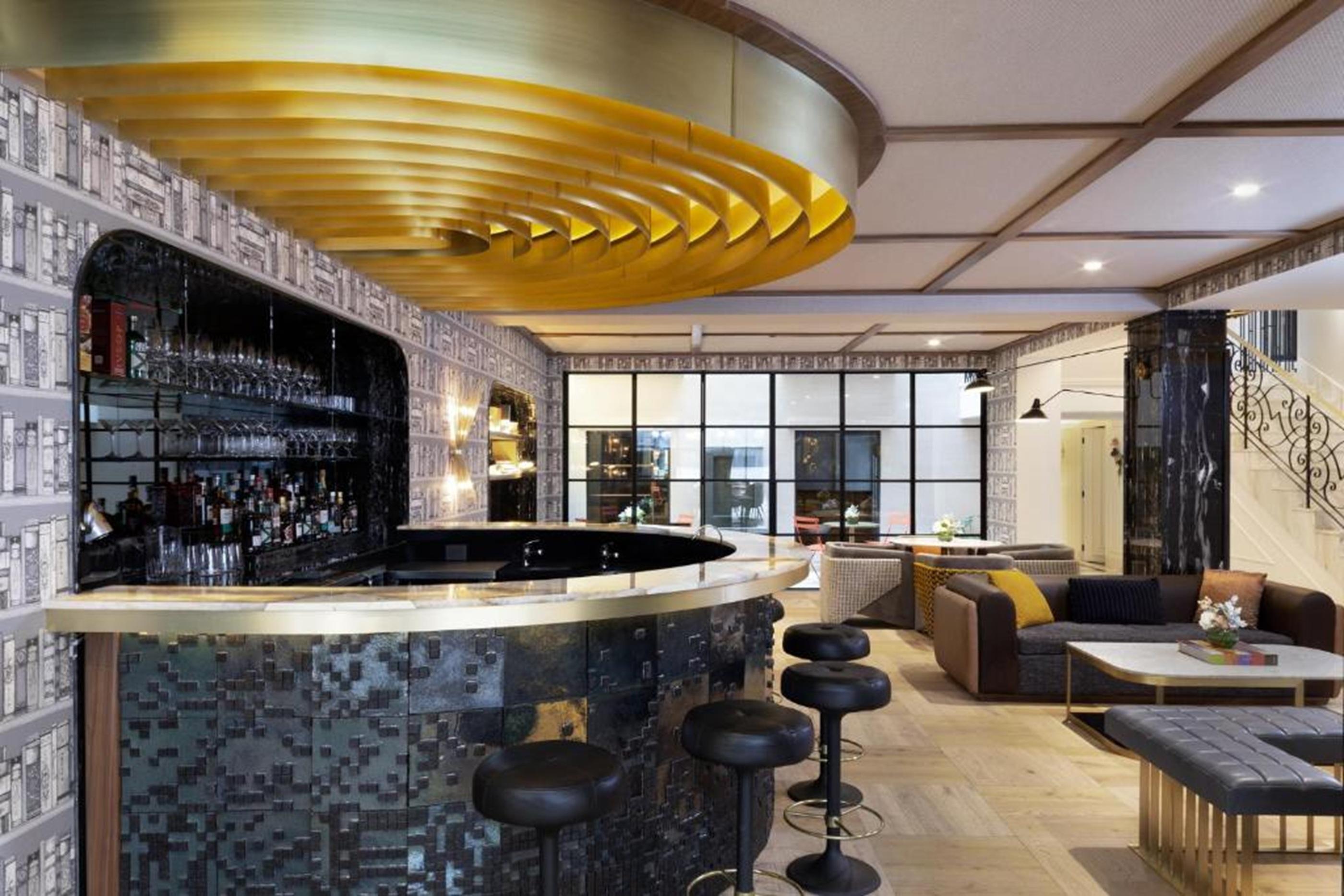 Bar/Salón The Alest Hotel