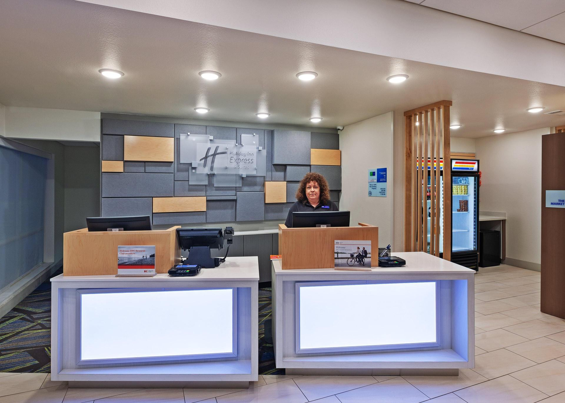 Vista Lobby Holiday Inn Express & Suites Brenham South by IHG