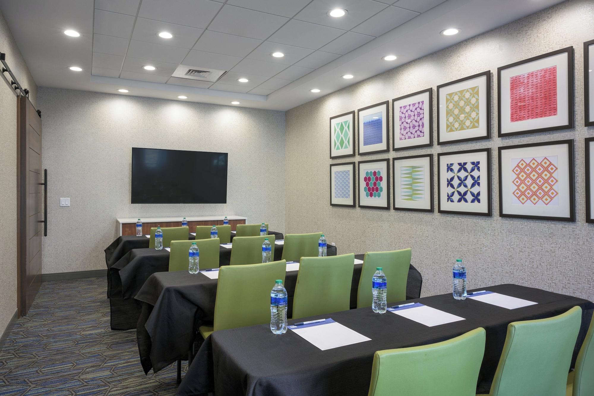 Sala de Reuniones Holiday Inn Express & Suites Phoenix East - Gilbert by IHG