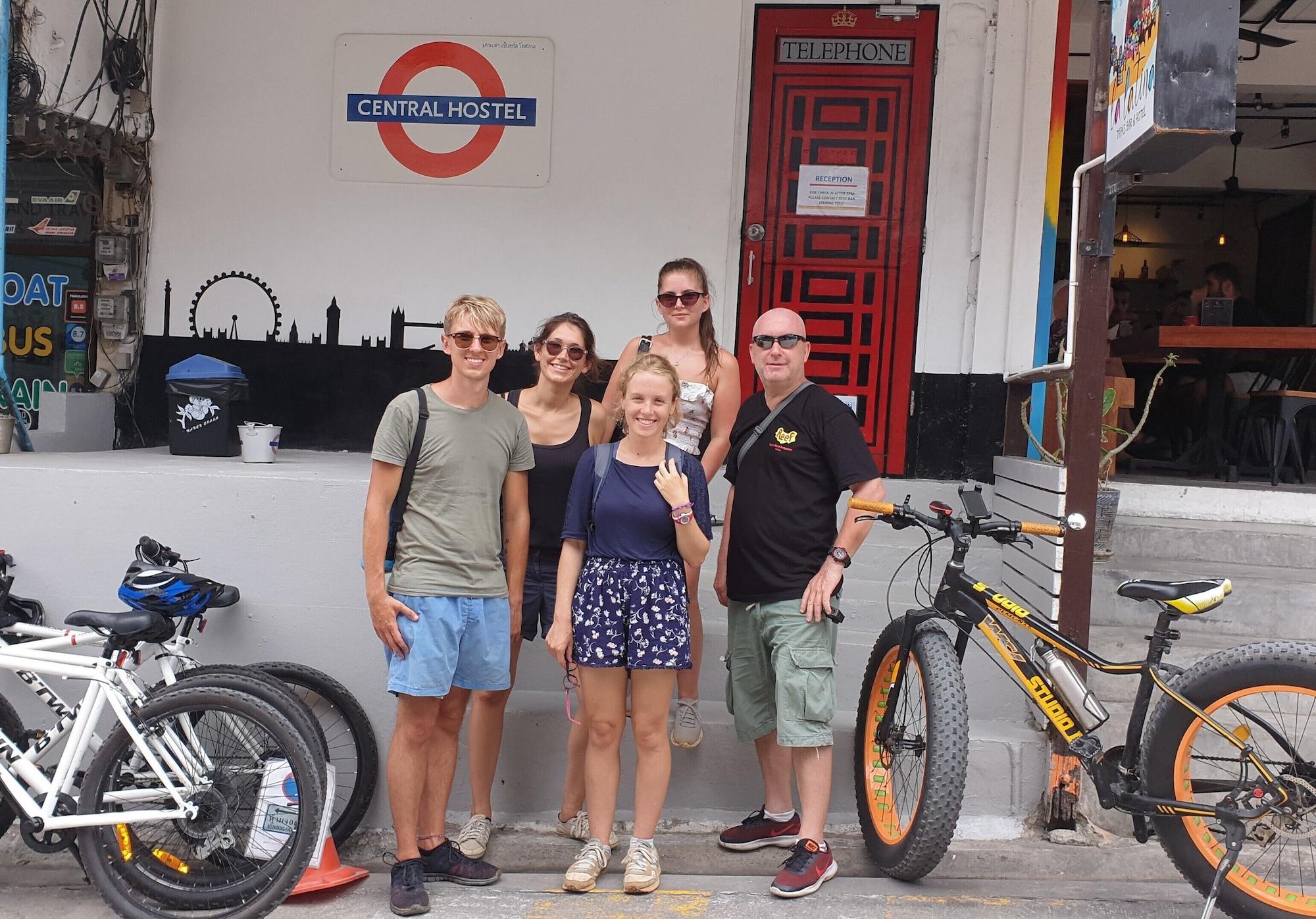 Varios Koh Tao Central Hostel