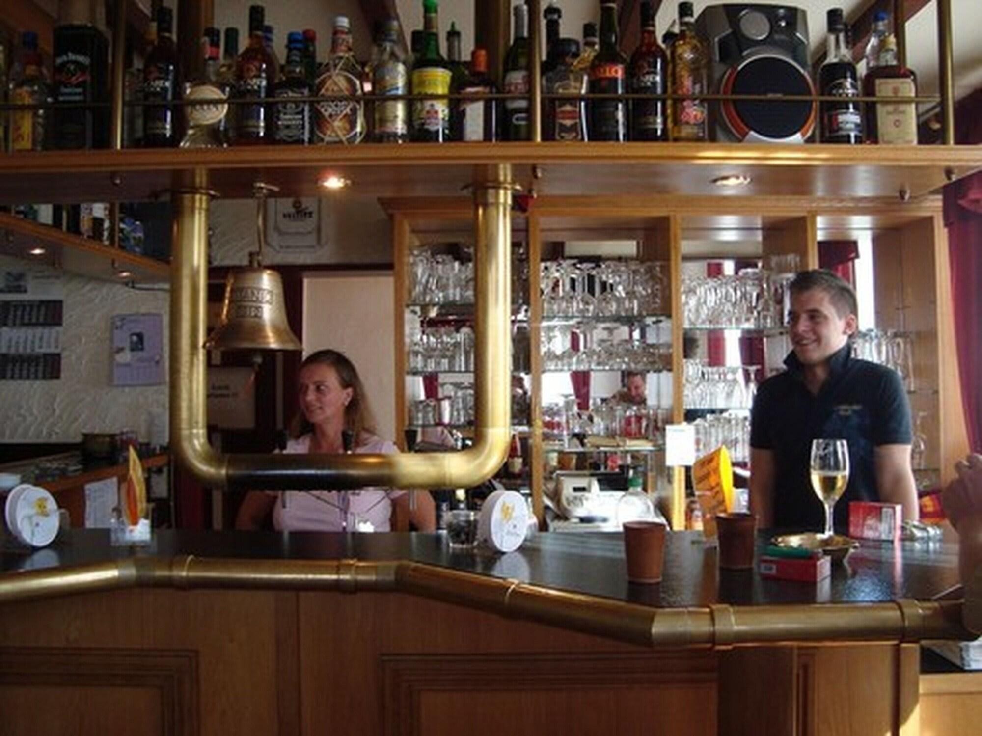 Bar/Salón Landgasthaus Leezdorfer Hof