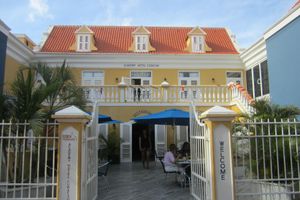 Alojamiento - Academy Hotel Curacao
