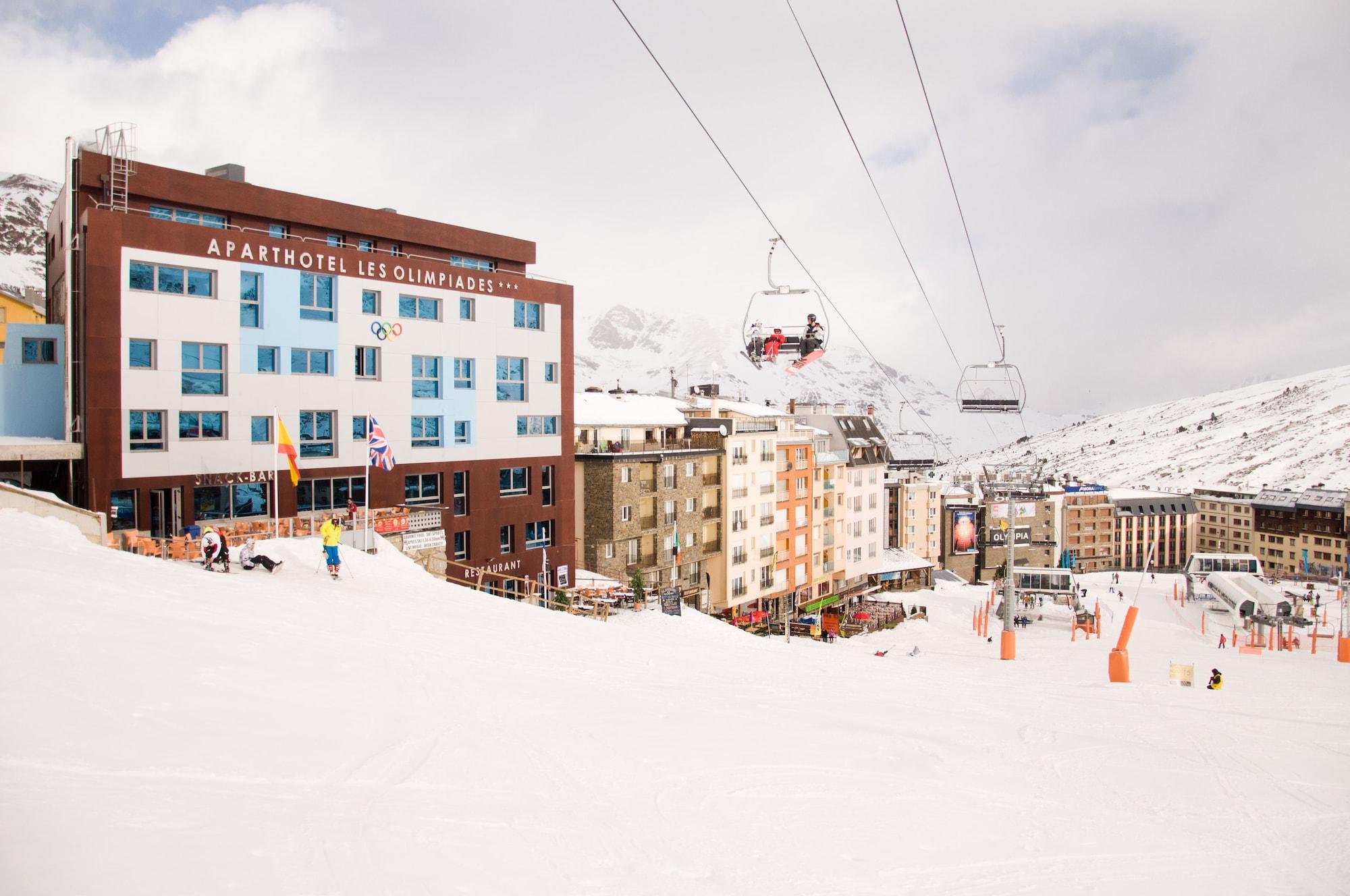 Varios Aparthotel  Les Olimpiades
