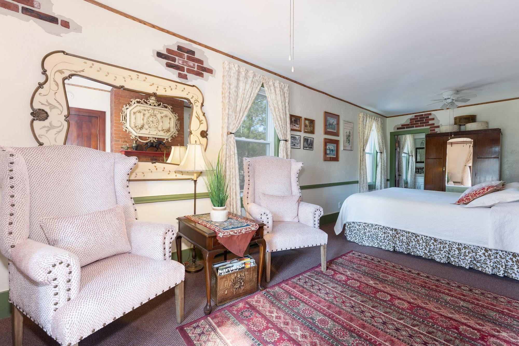 Varios Saratoga Farmstead B&B