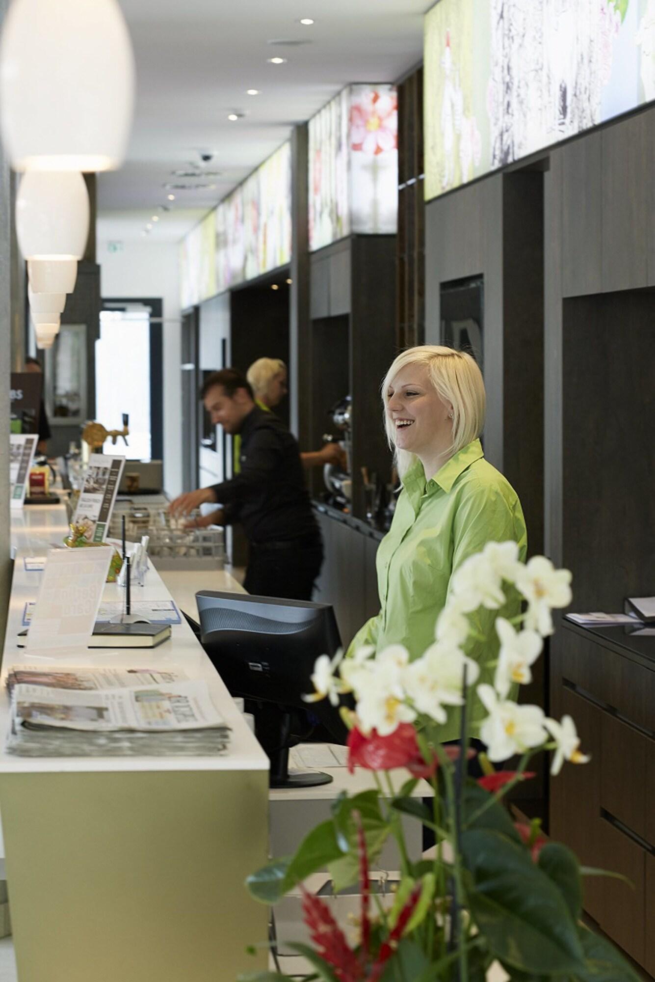 Bar/Salón Grimms Potsdamer Platz