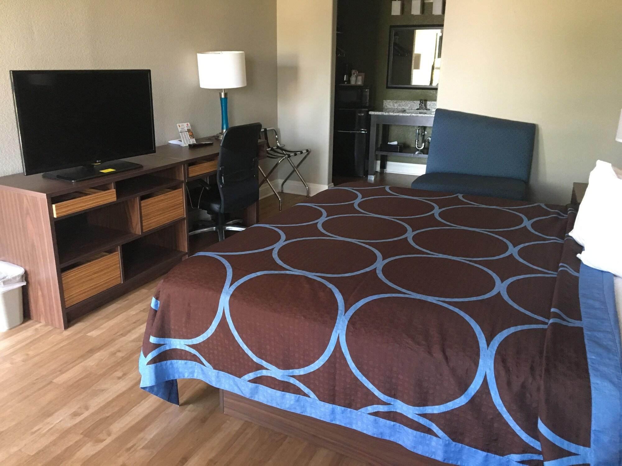 Equipamiento de Habitación Super 8 by Wyndham San Antonio Near Fort Sam Houston