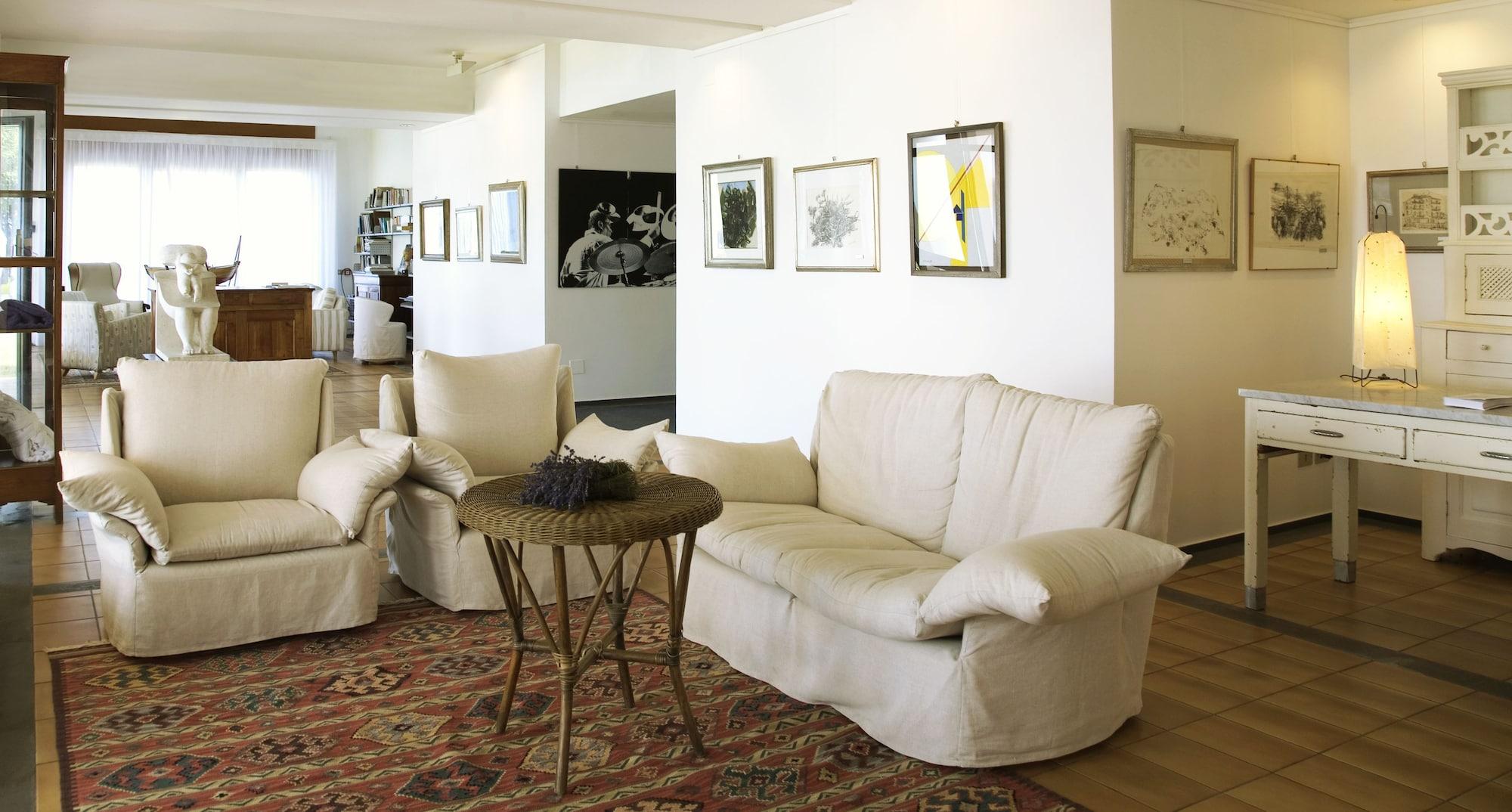 Vista Lobby Hotel Emilia