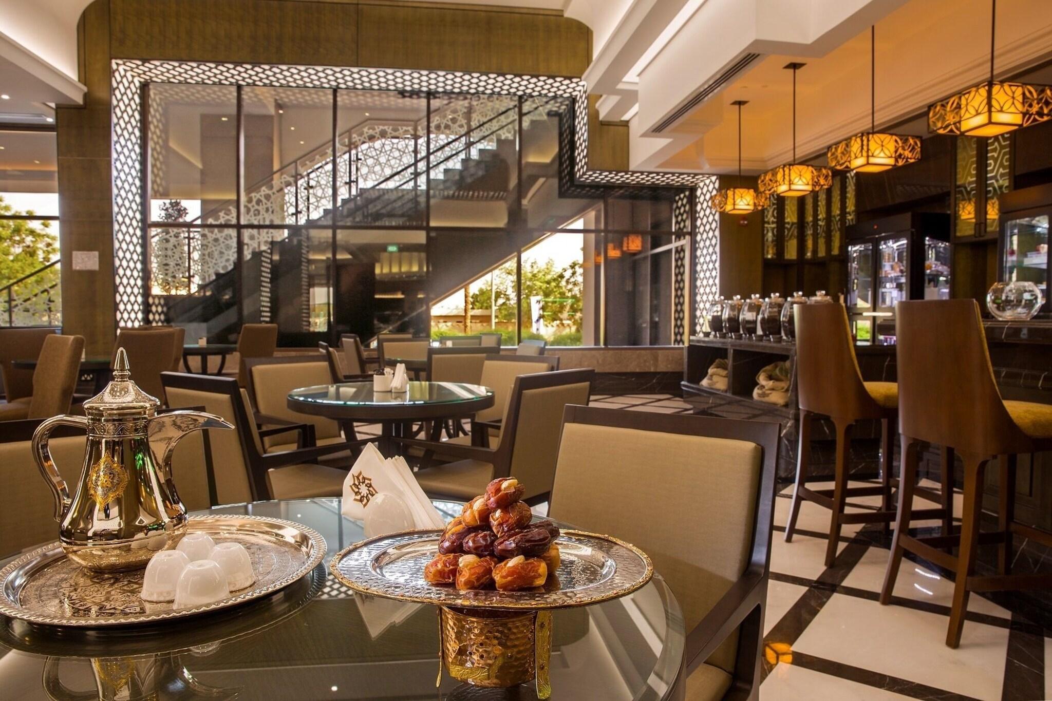 Bar/Salón Ayla Grand Hotel