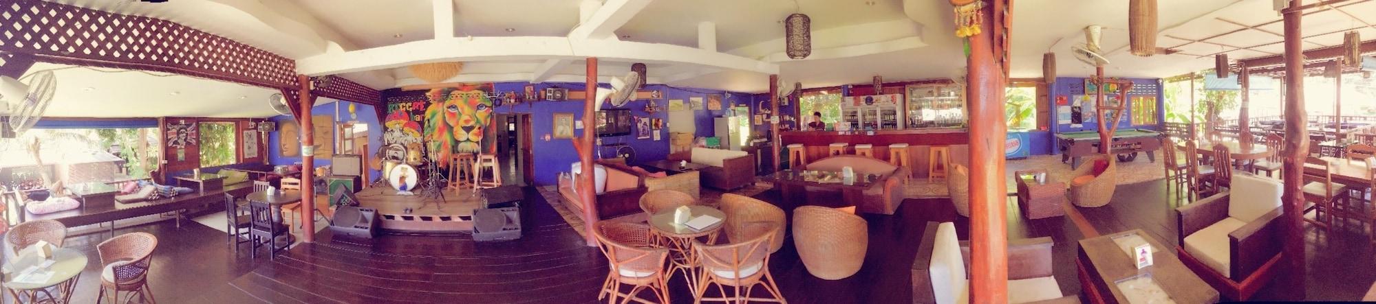 Bar/Salón Reggae Village