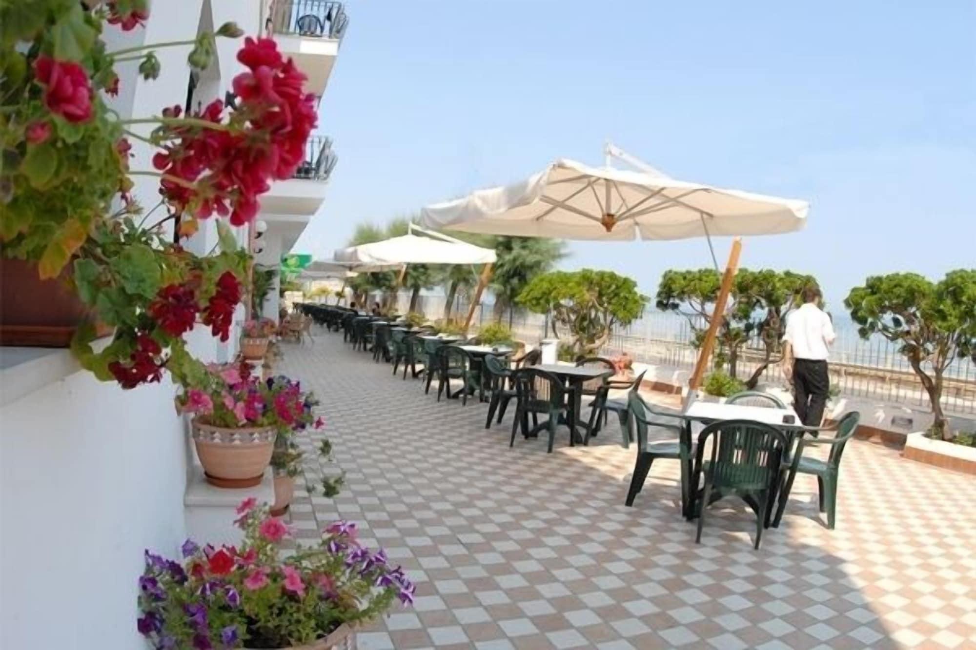 Restaurant Hotel Residence Tramonto