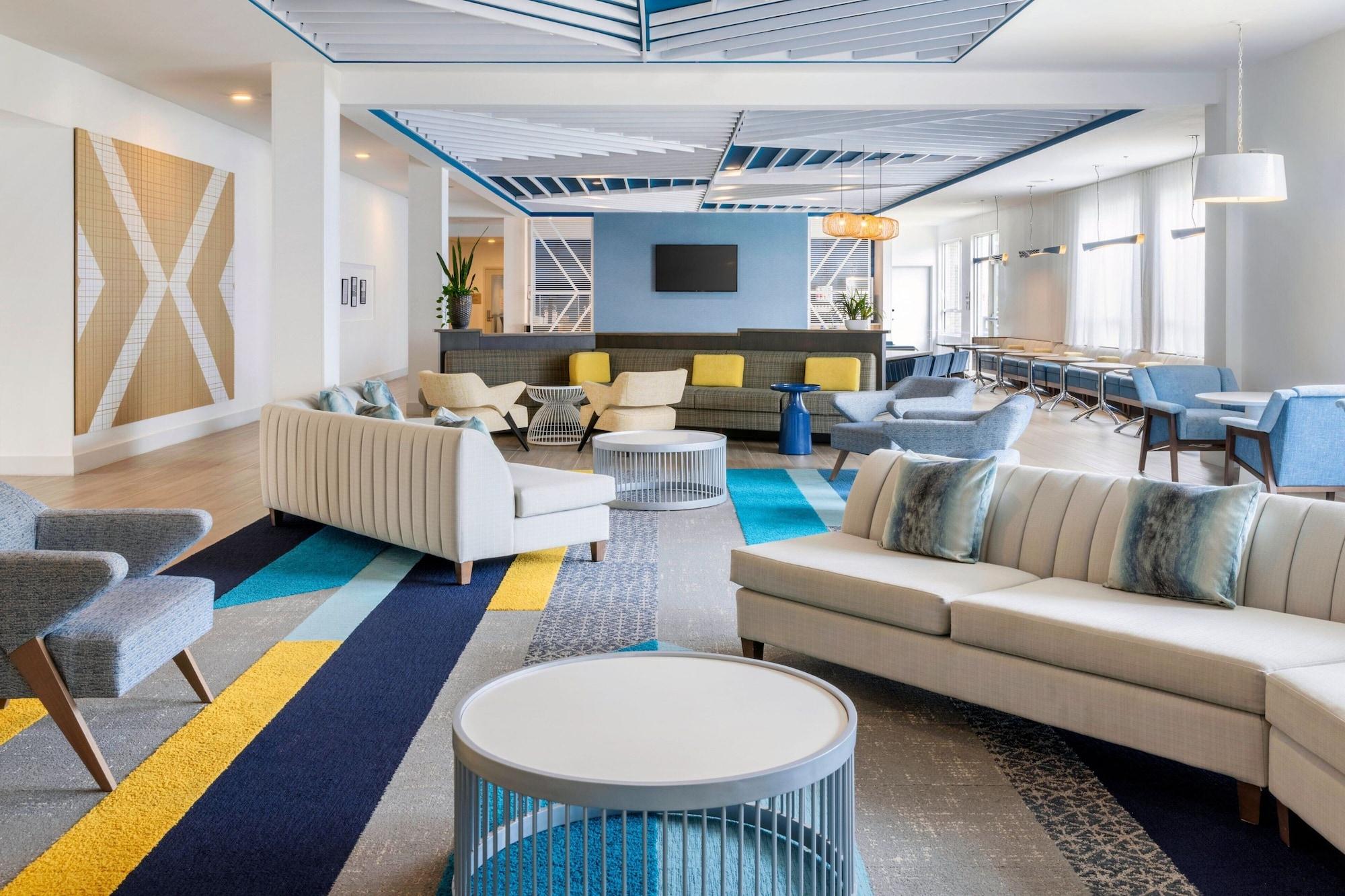 Vista Lobby SpringHill Suites by Marriott Amelia Island
