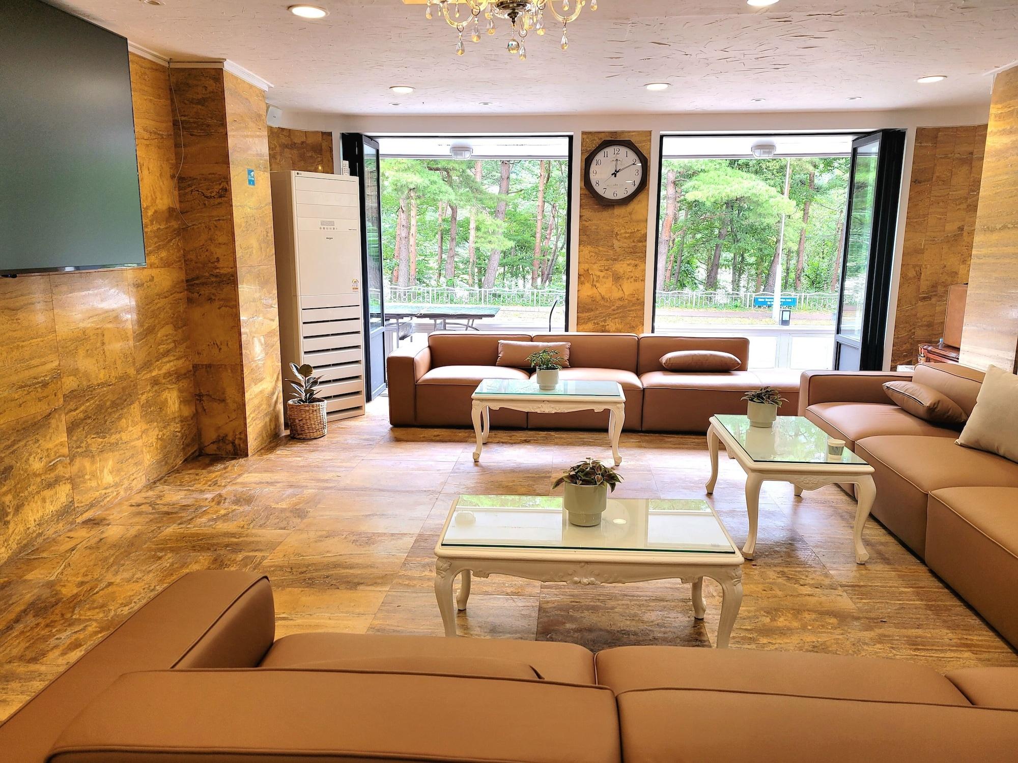 Vista Lobby Mt Seorak the East Sea and Hot spring