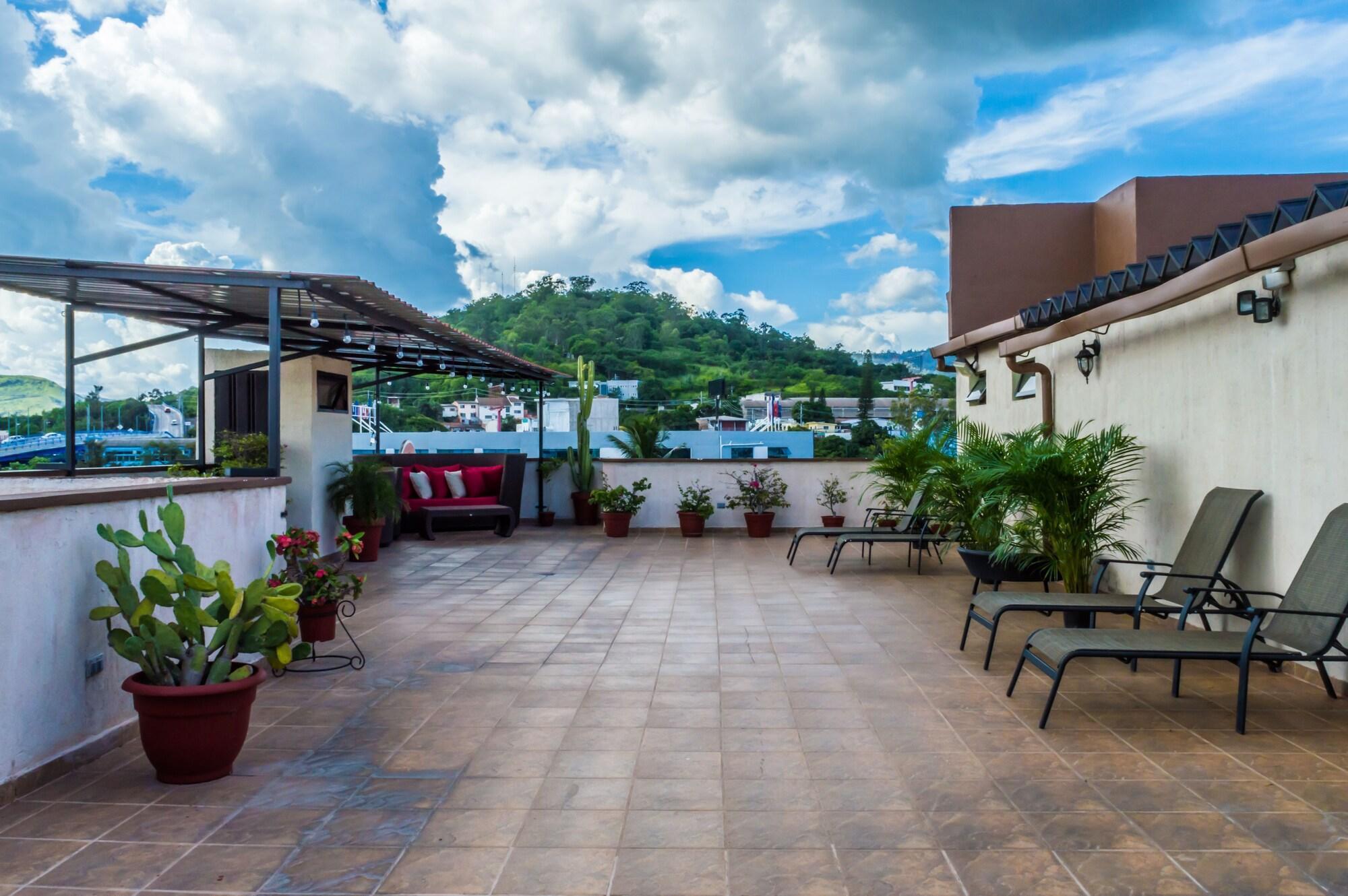 Varios Hotel Humuya Inn