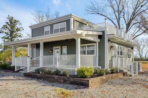 Alquiler Vacacional - 1 Block to Dtwn Lewisburg! Quiet Home w/ Decks