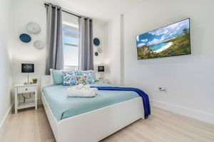 Alquiler Vacacional - 2-bedroom apartment in cool Hallandale Beach with WiFi, AC