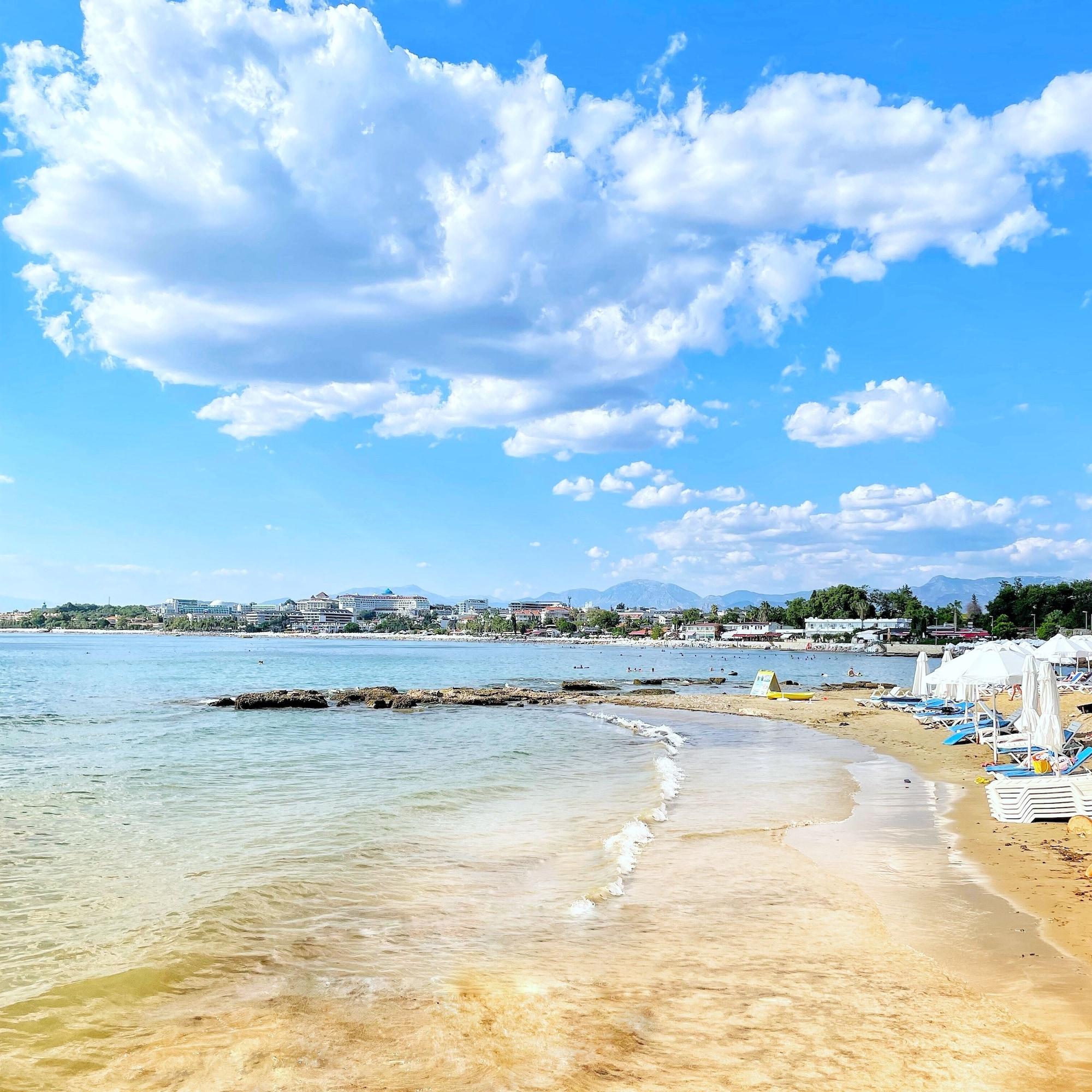 Playa Leda Beach Hotel