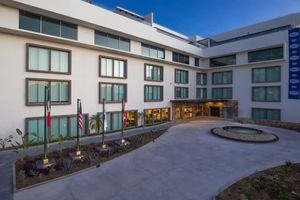 Hampton Inn & Suites by Hilton Los Cabos