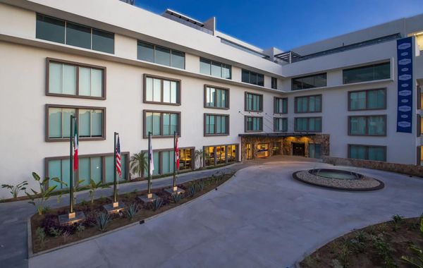Hampton Inn & Suites by Hilton Los Cabos