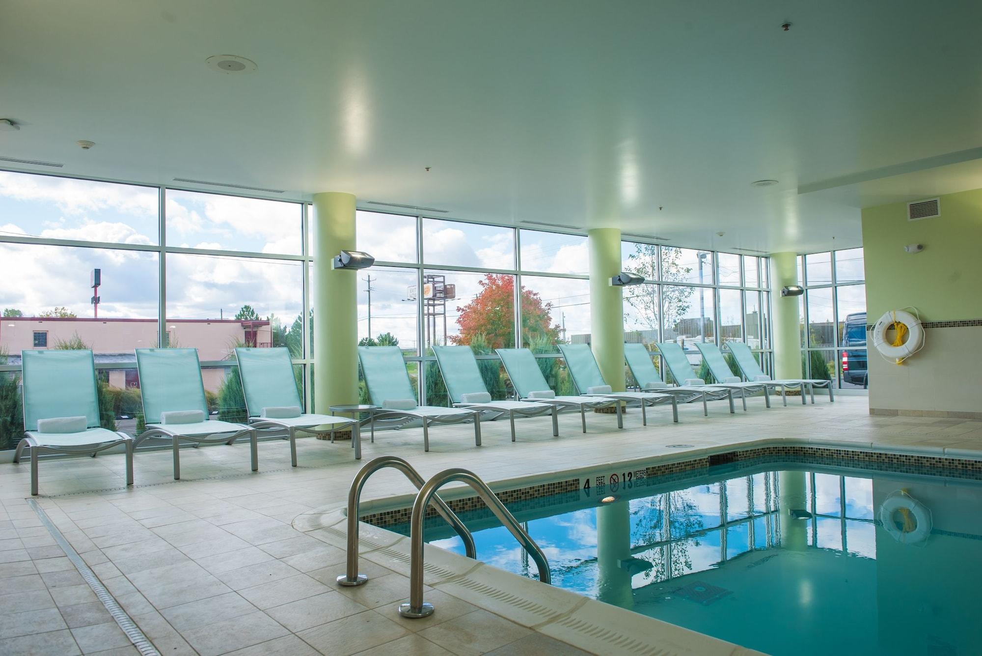 Vista Piscina Springhill Suites Buffalo Airport