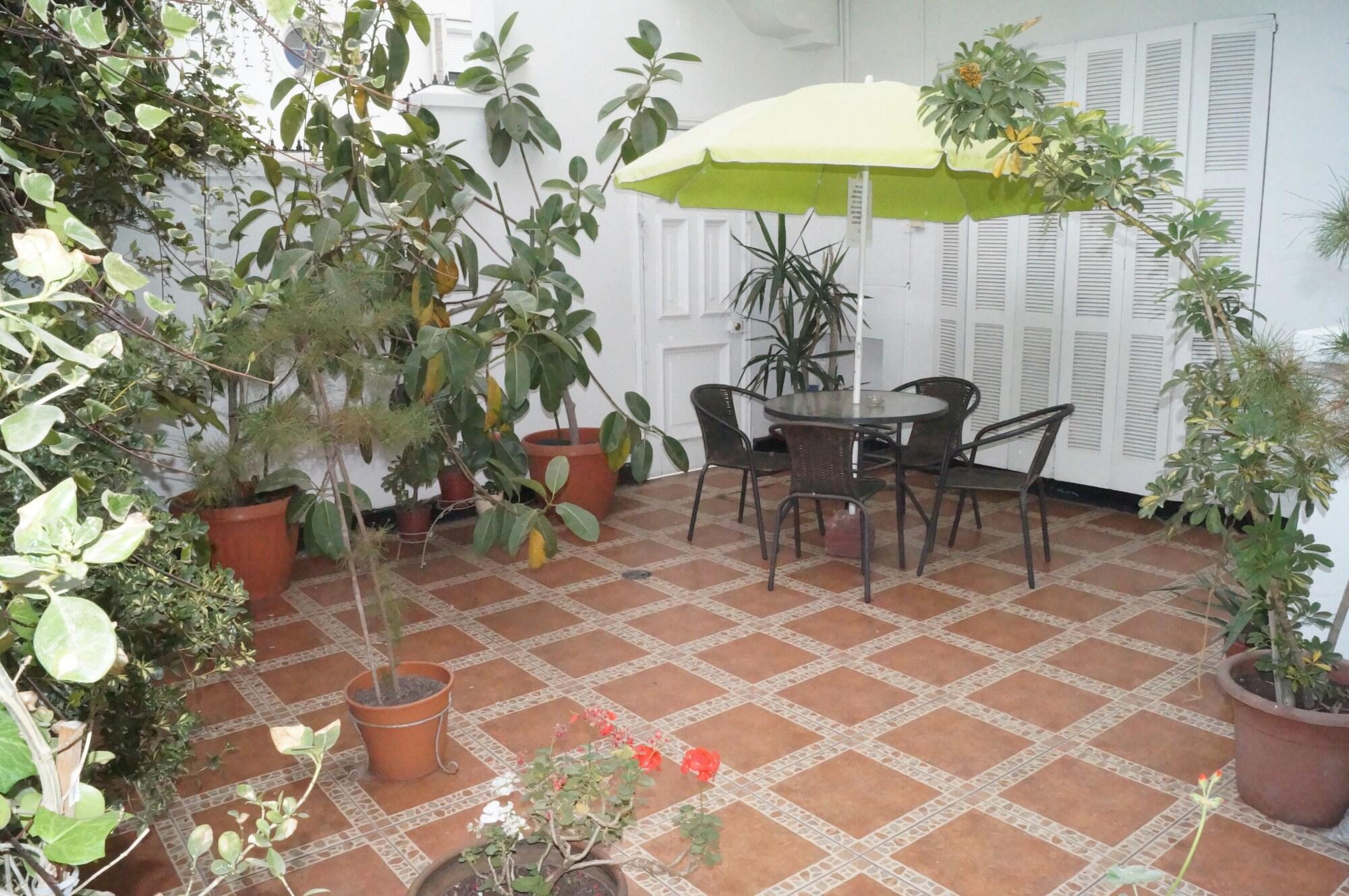 Equipamiento de Habitación Residencial Metro Republica Santiago