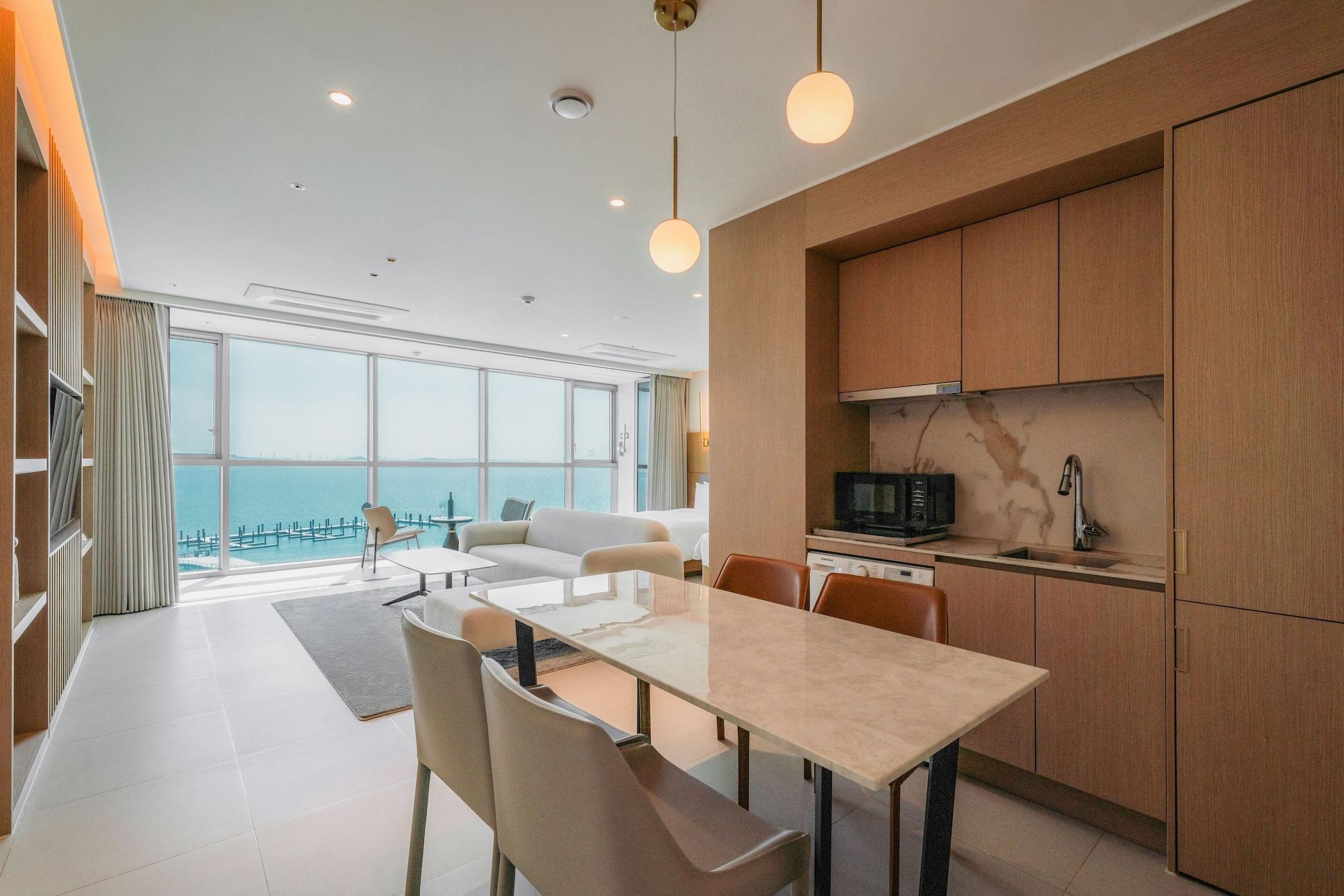 Equipamiento de Habitación WAVE M HOTEL WEST