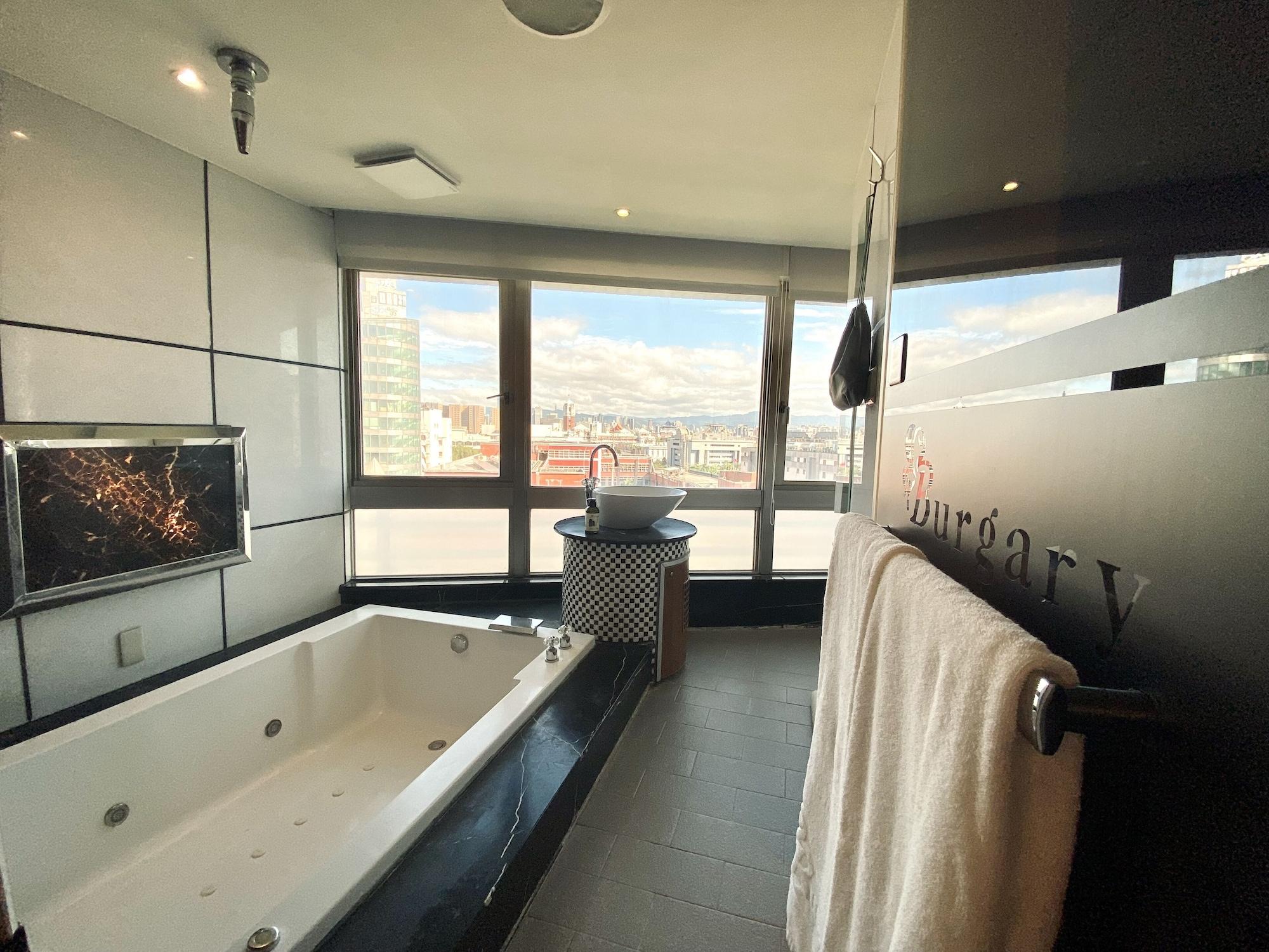 Equipamiento de Habitación Burgary Hotel