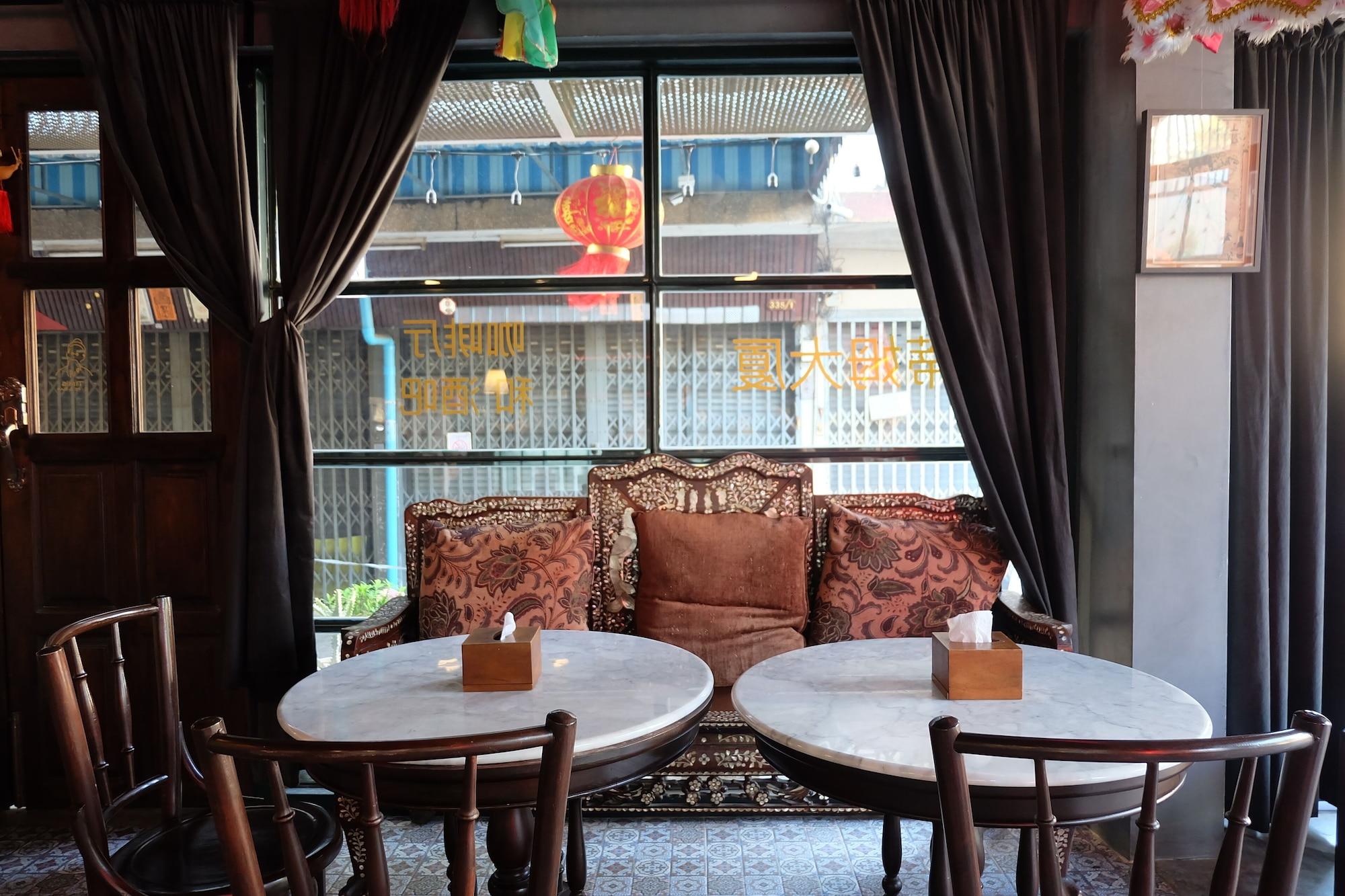 Vista Lobby Tim Mansion