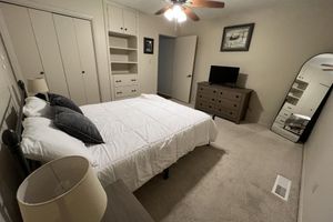 Alquiler Vacacional - Cozy home in Mid-town Ruidoso. Enjoy the pool table and Hot tub.