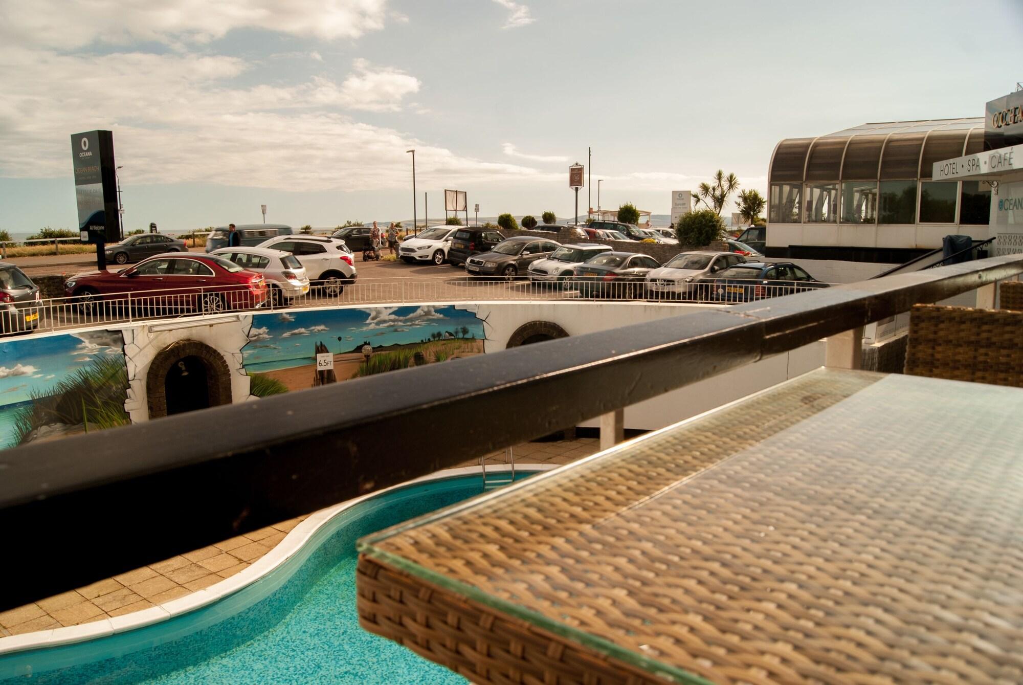 Vista Piscina Ocean Beach Hotel and SPA Bournemouth - OCEANA COLLECTION