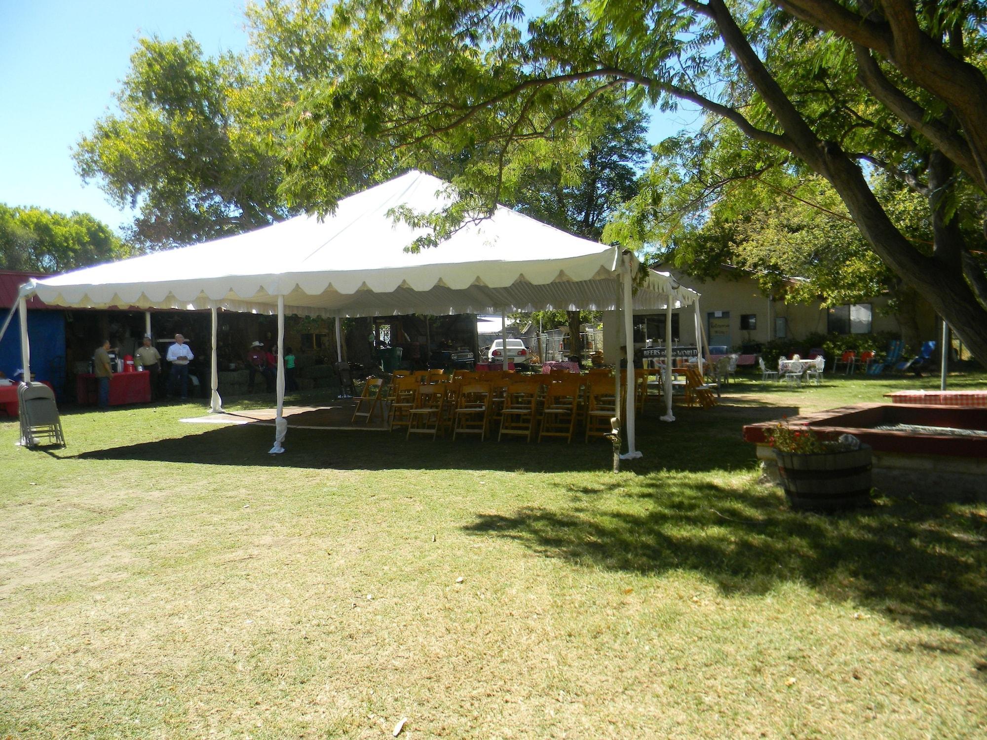 Instalaciones Recreativas Red Horse Bed and Breakfast