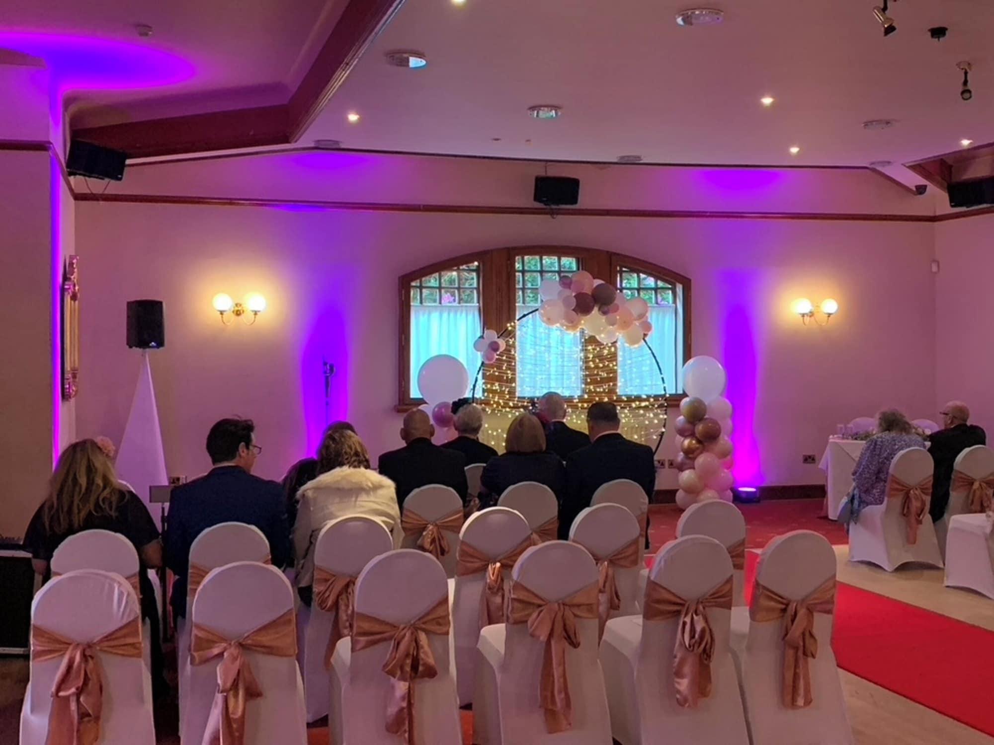 Salón de Baile OYO Dunmar House Hotel