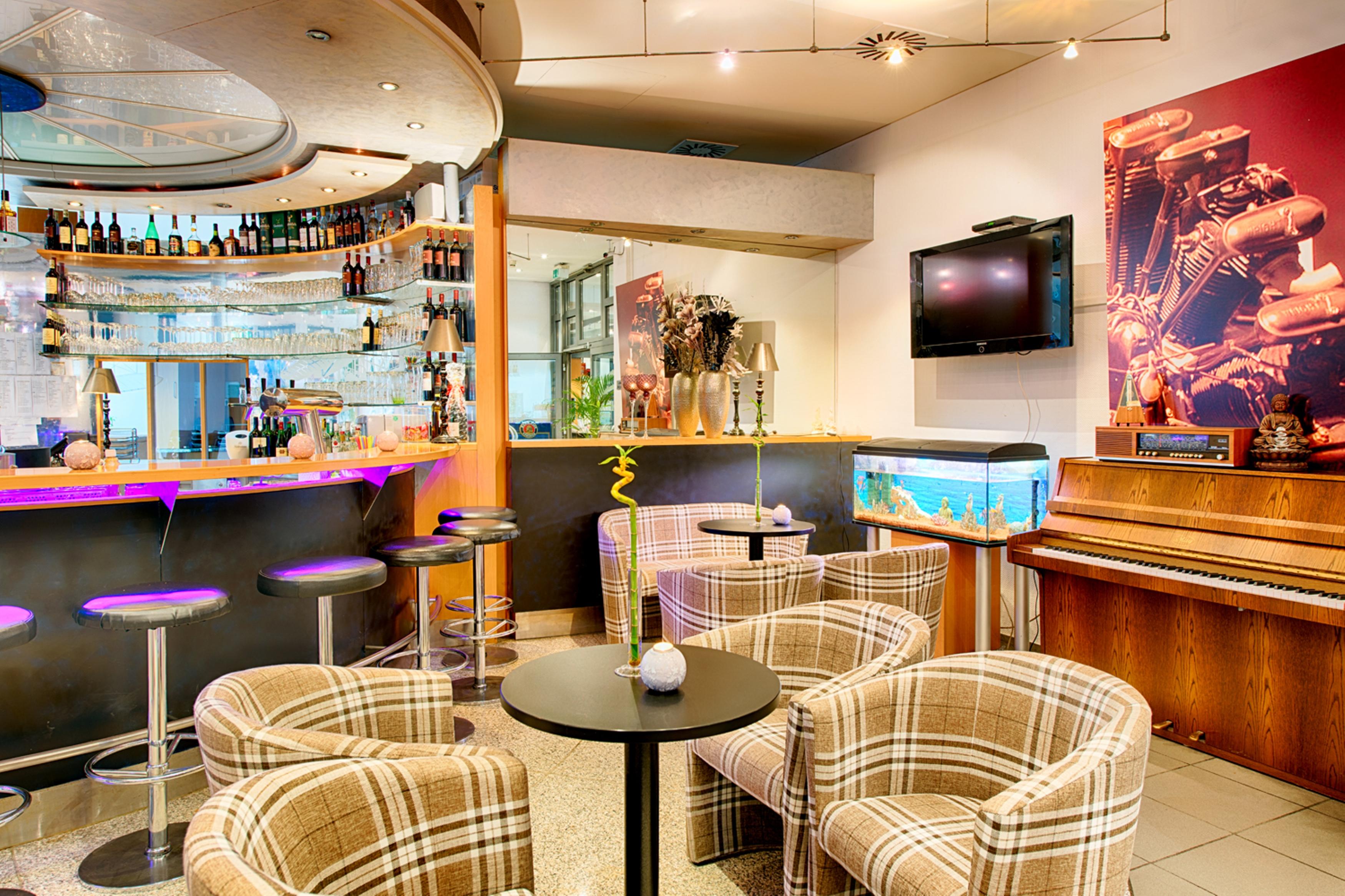 Bar/Salón ACHAT Hotel Stuttgart Airport Messe