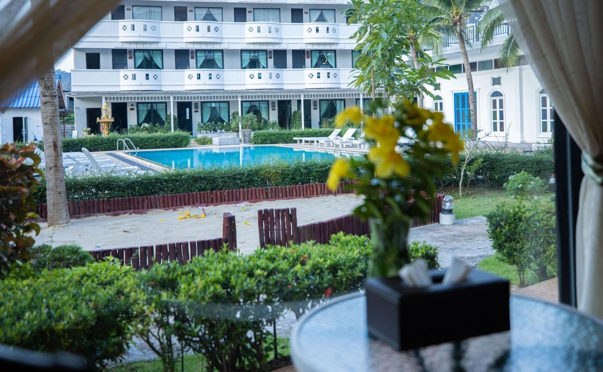 Vista Exterior Blue Carina Hotel
