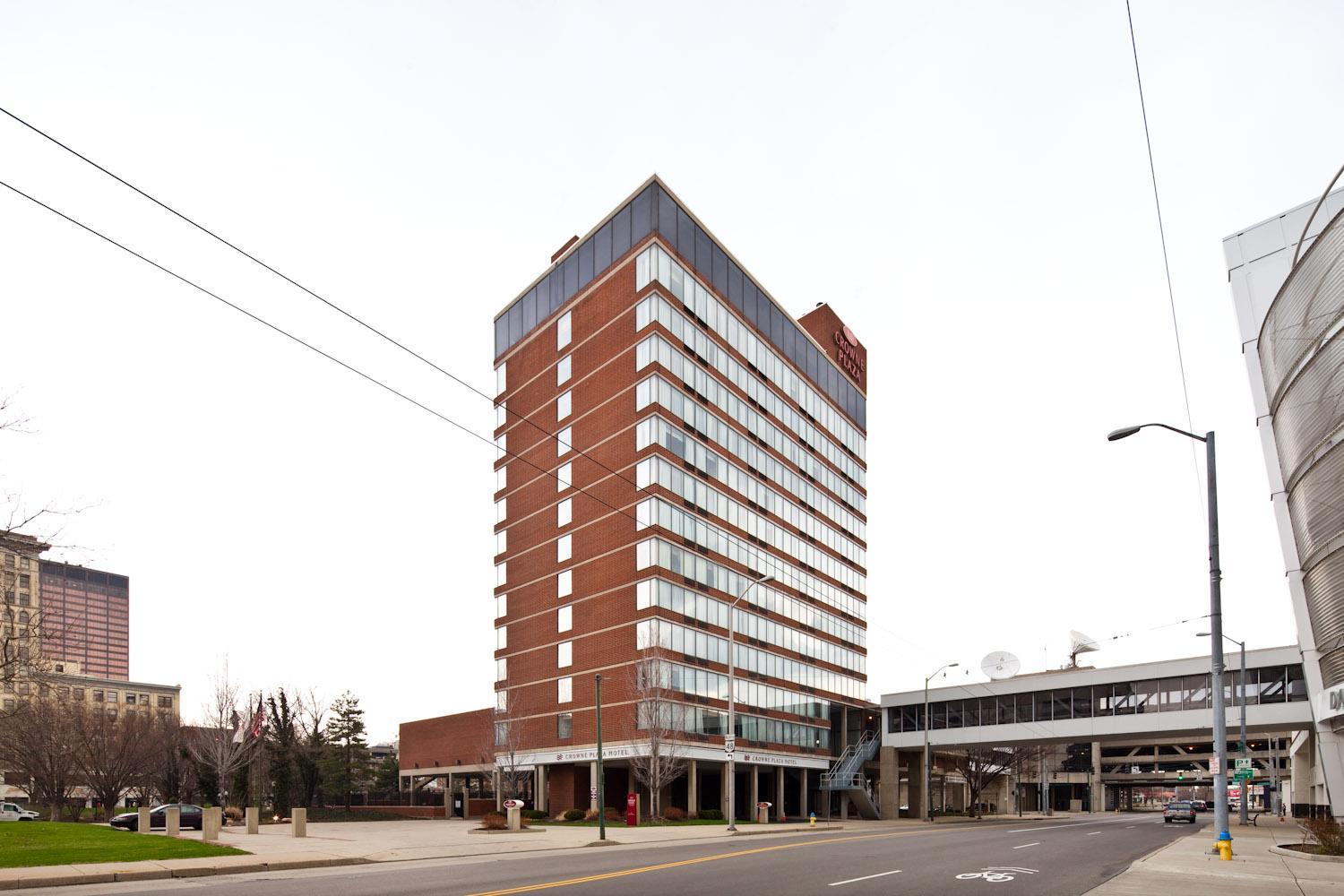 Vista Exterior Crowne Plaza Dayton