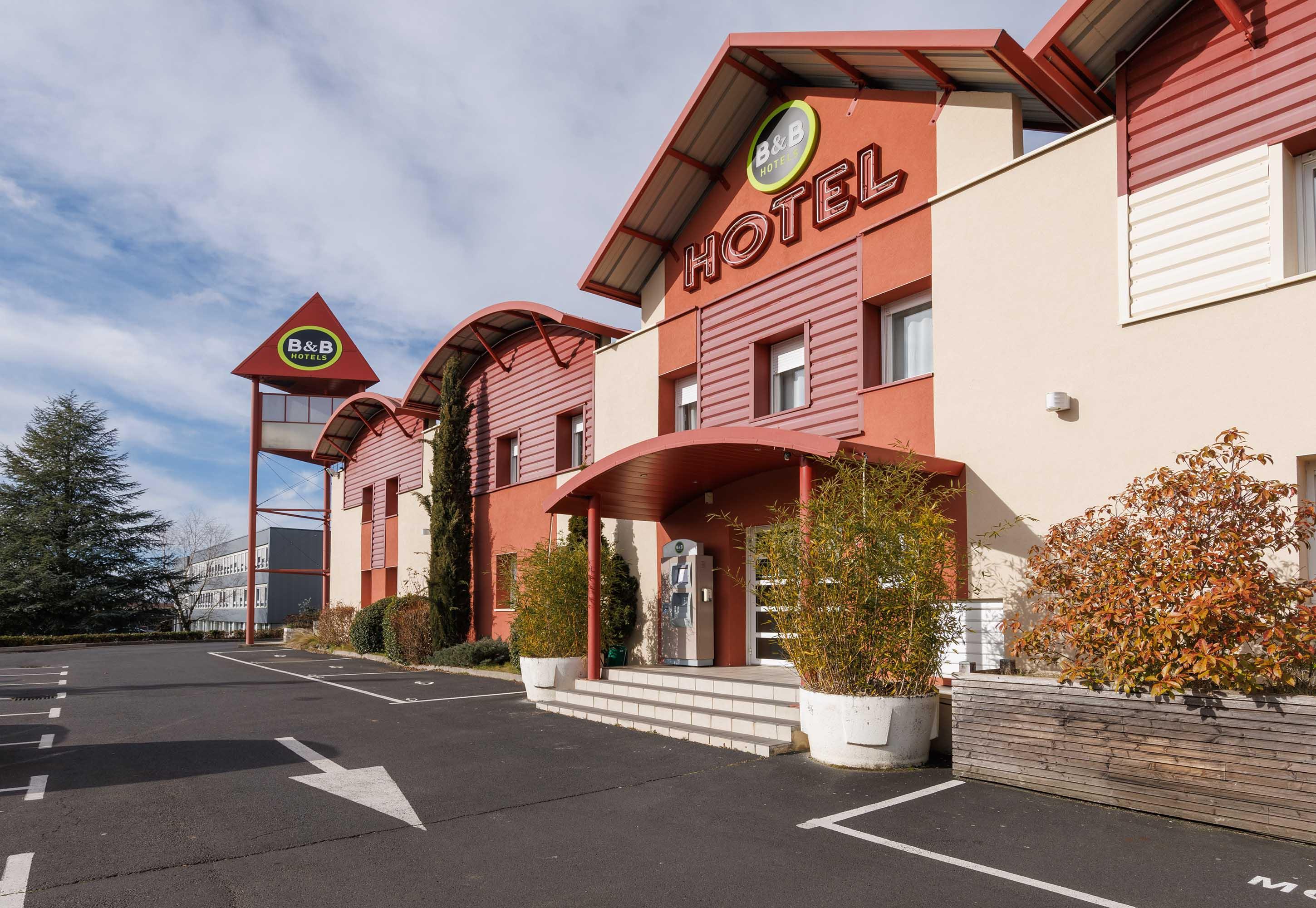 Vista Exterior B&B HOTEL Aurillac Le Lioran