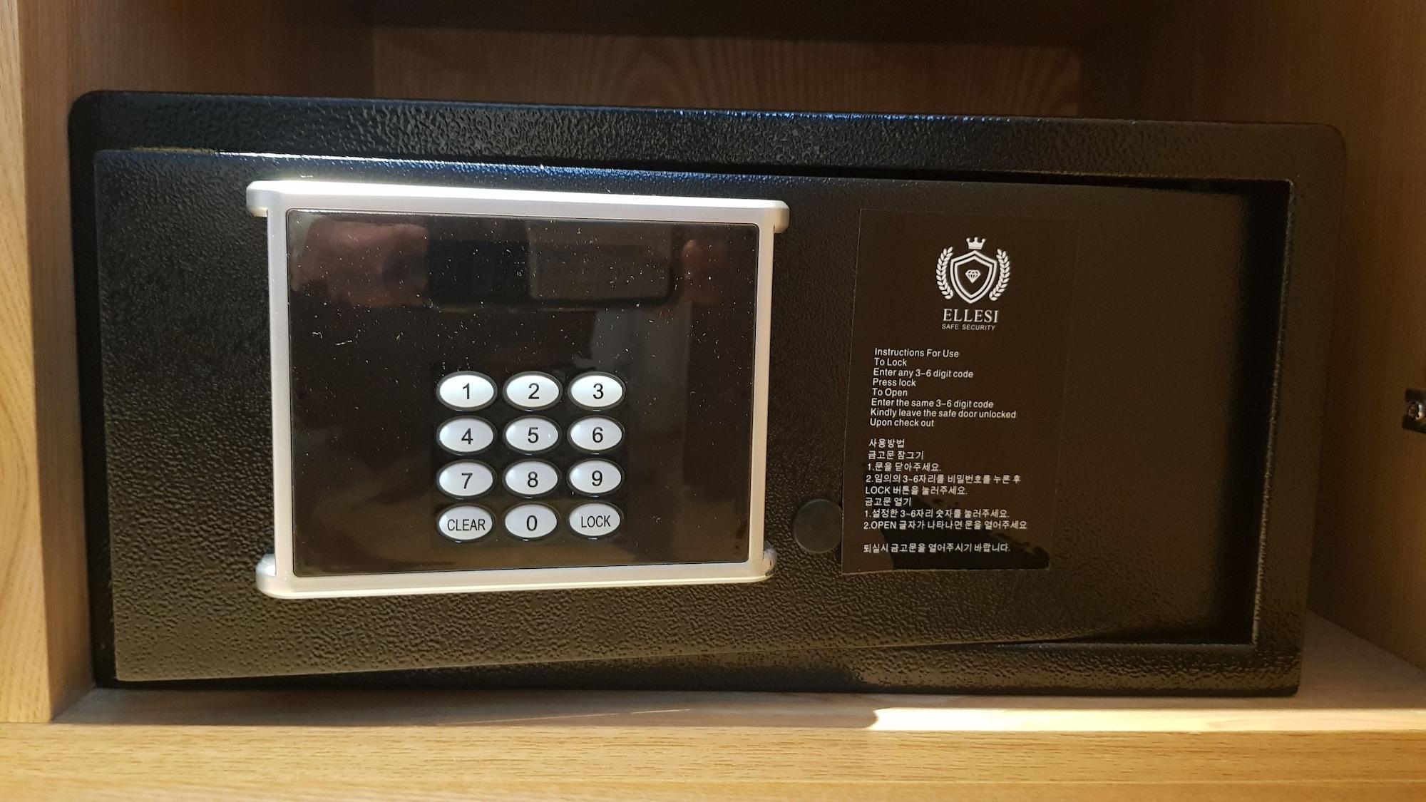 Set de Habitación Reborn Suwon Silkroad Hotel