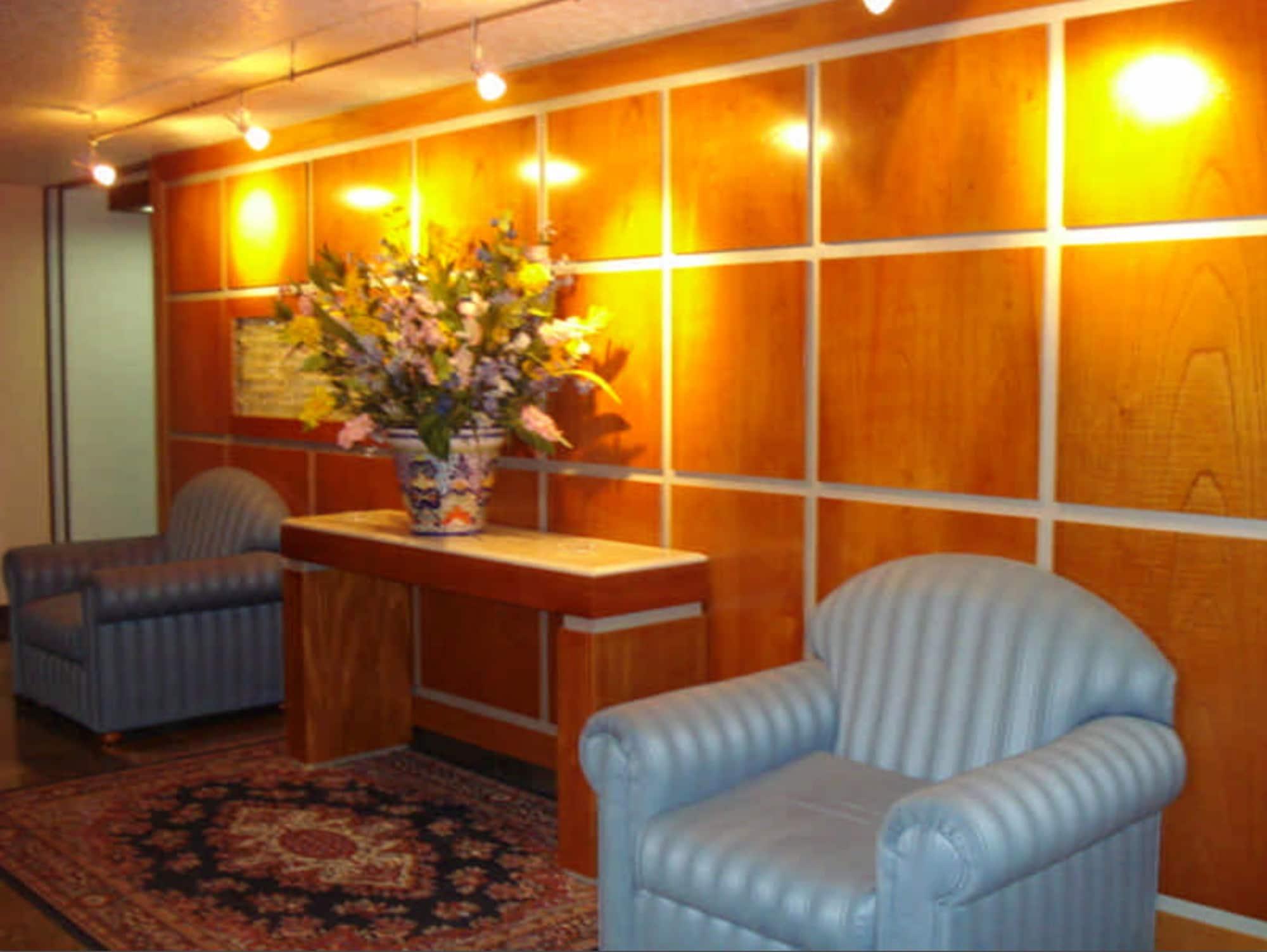 Vista Lobby Segovia Regency Hotel
