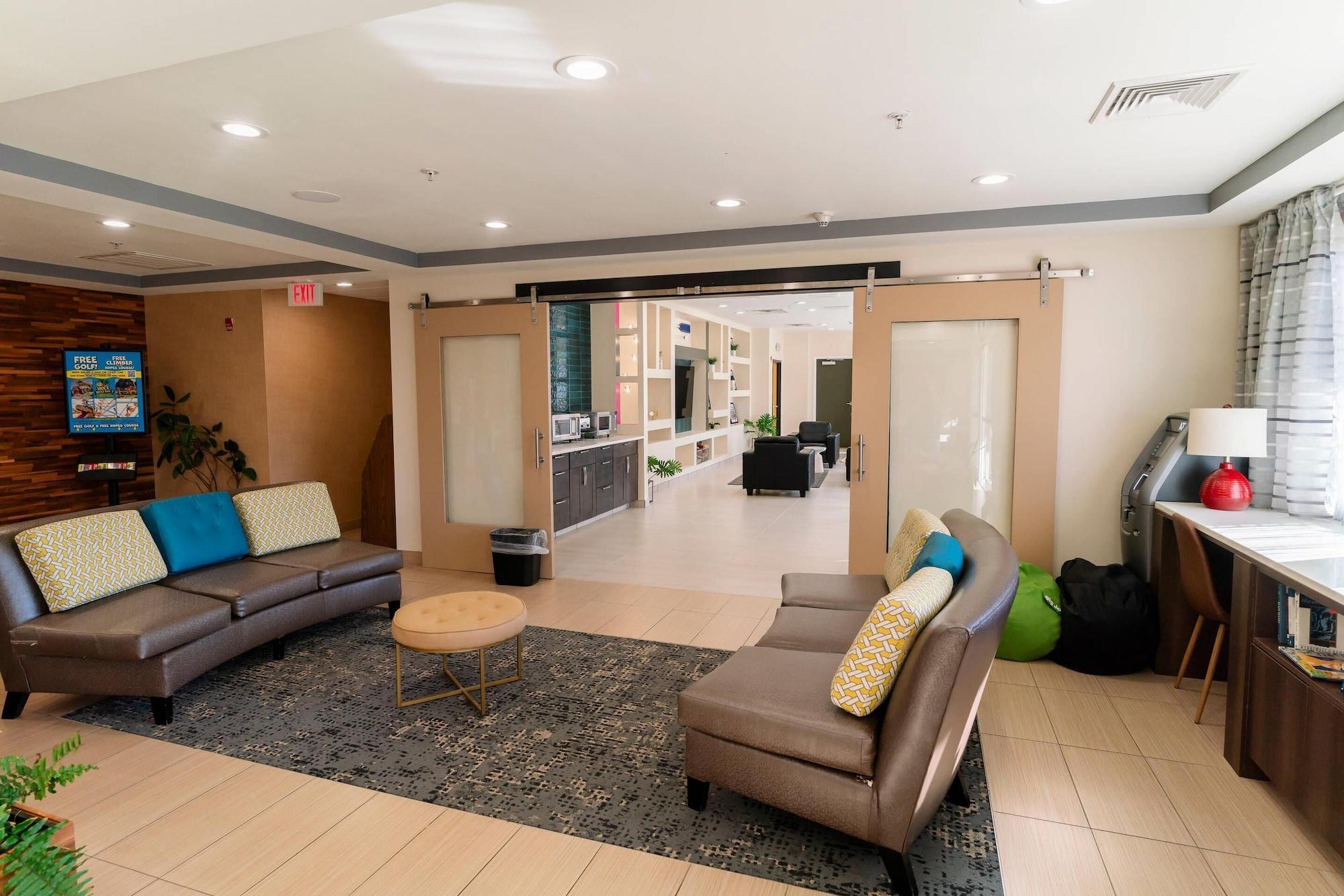 Vista Lobby Gateway Hotel & Suites Ocean City, an Ascend Collection Hotel