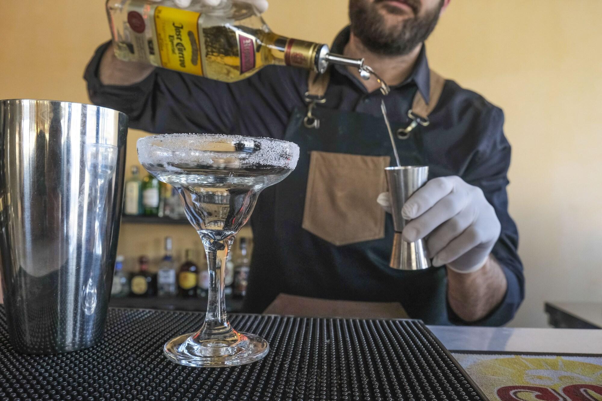 Bar/Salón Lotus Center Apartments