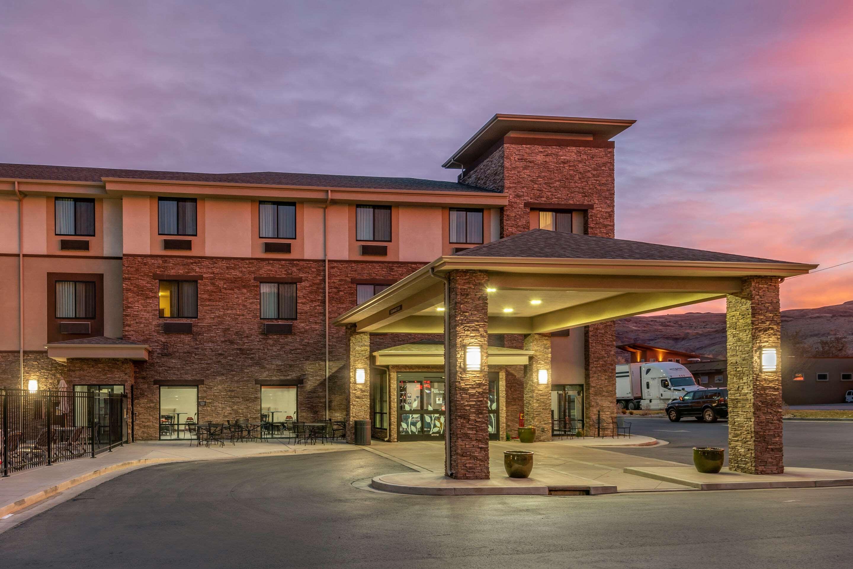 Vista Exterior Sleep Inn & Suites Moab