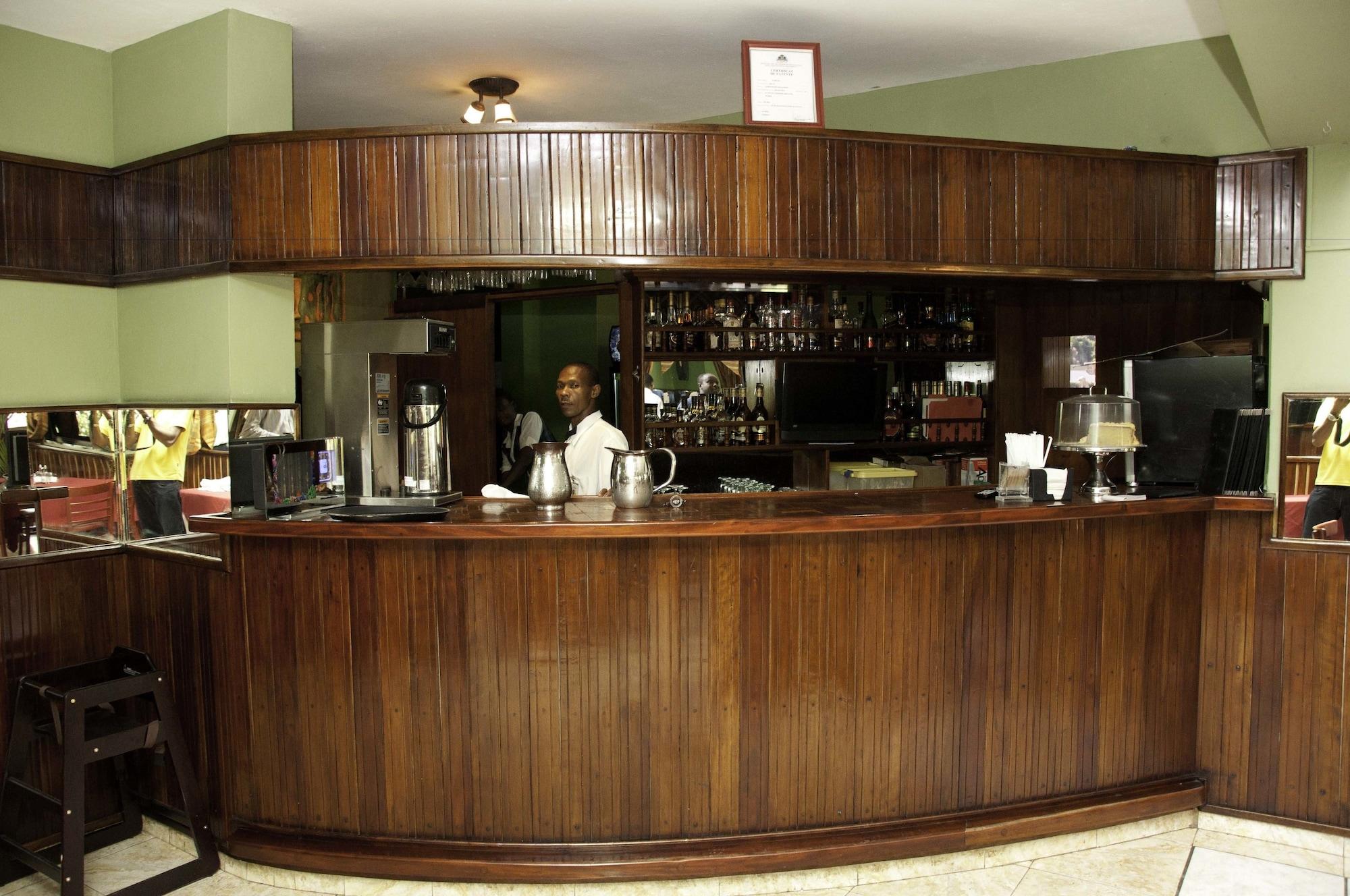 Bar/Salón La Maison Hotel