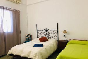 Alquiler Vacacional - Con Garage - Casa Acogedora en el Centro de la Ciudad