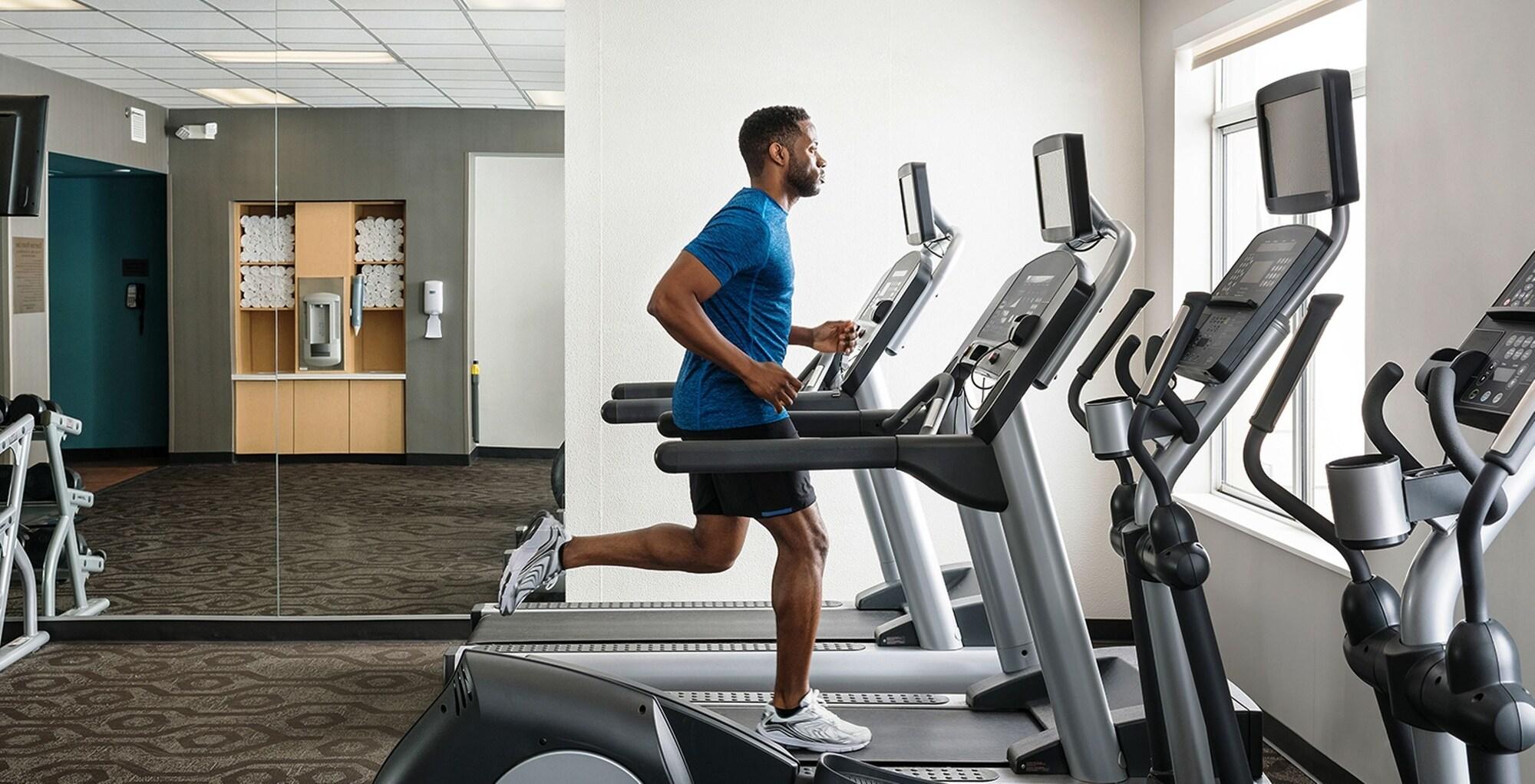 Gimnasio Fairfield Inn&Suite by Marriott Fresno Yosemite Intl Airport