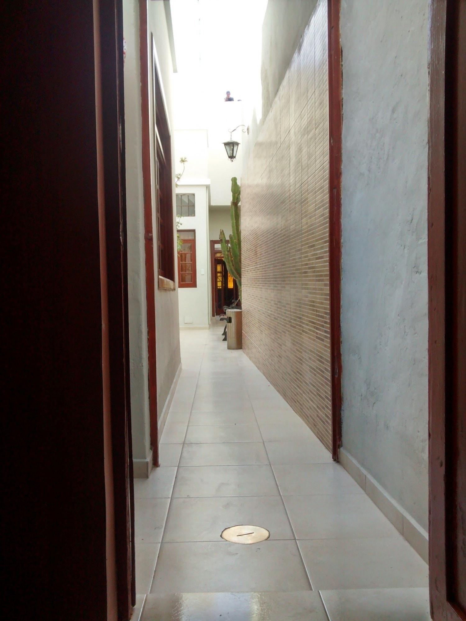 Varios Hostal Verona
