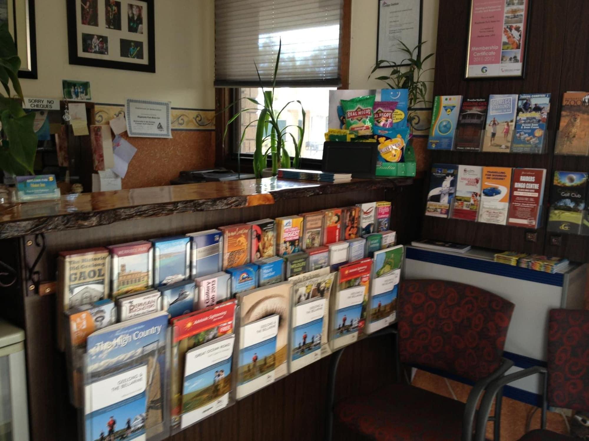 Vista Lobby Rippleside Park Motor Inn