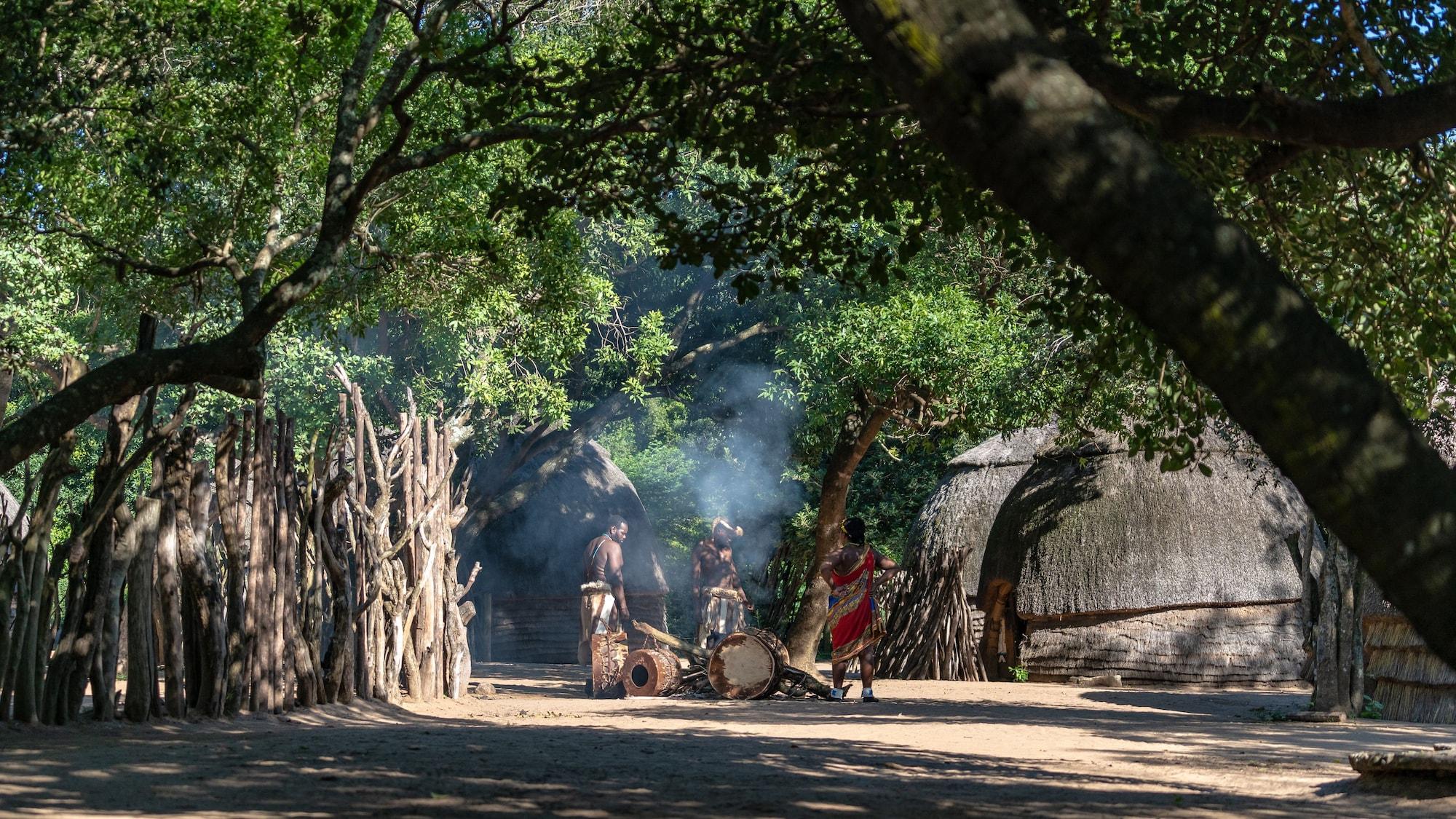 Vista Exterior Gooderson Dumazulu Lodge & Traditional Village